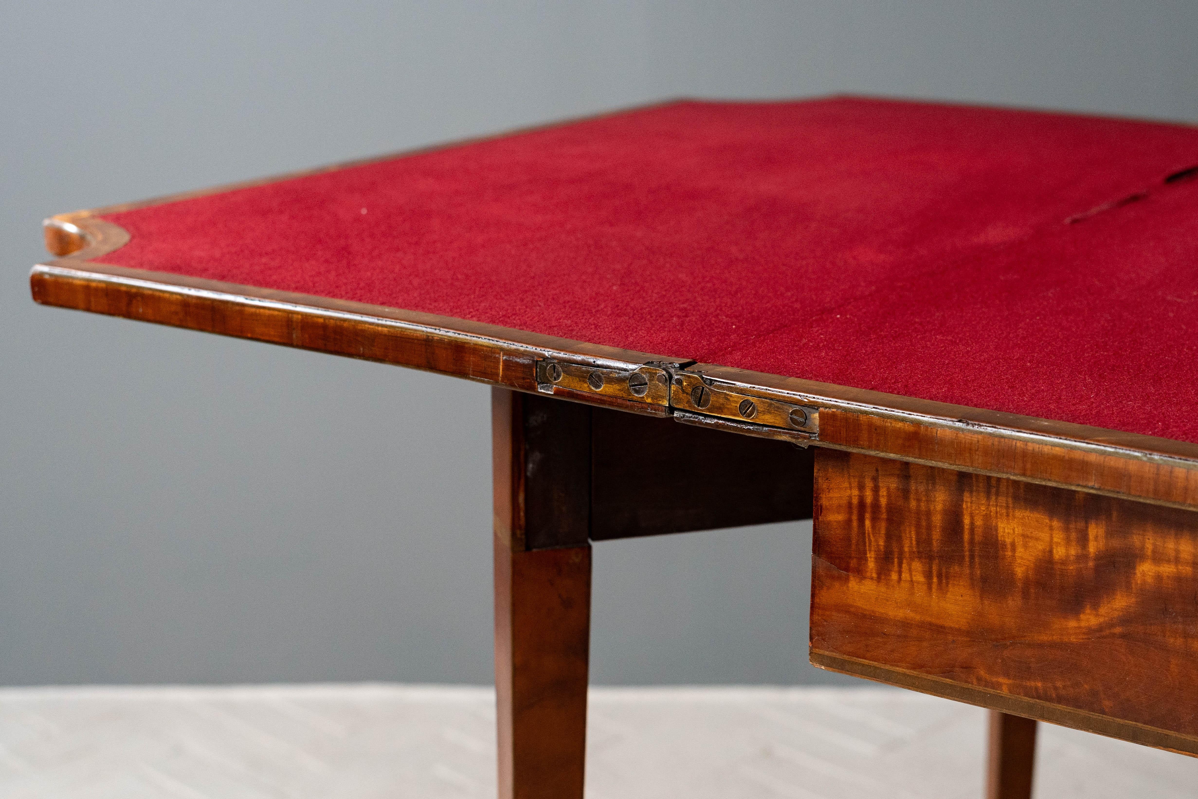Ancienne table à cartes en acajou George III en vente 2