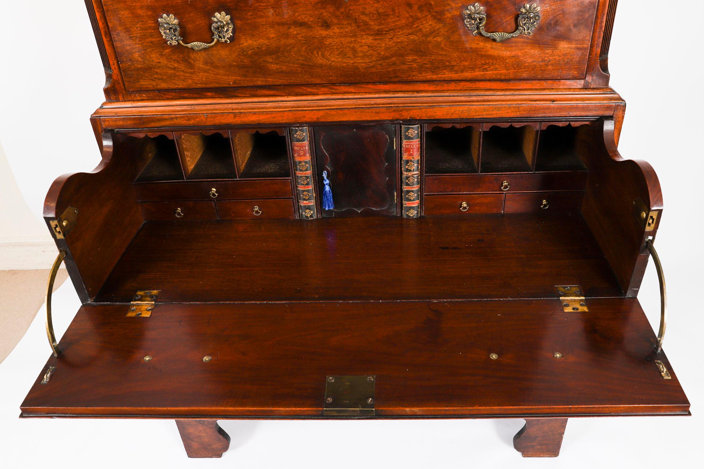 Inglese Antico cassettone in mogano di Giorgio III Secretaire XVIII secolo in vendita