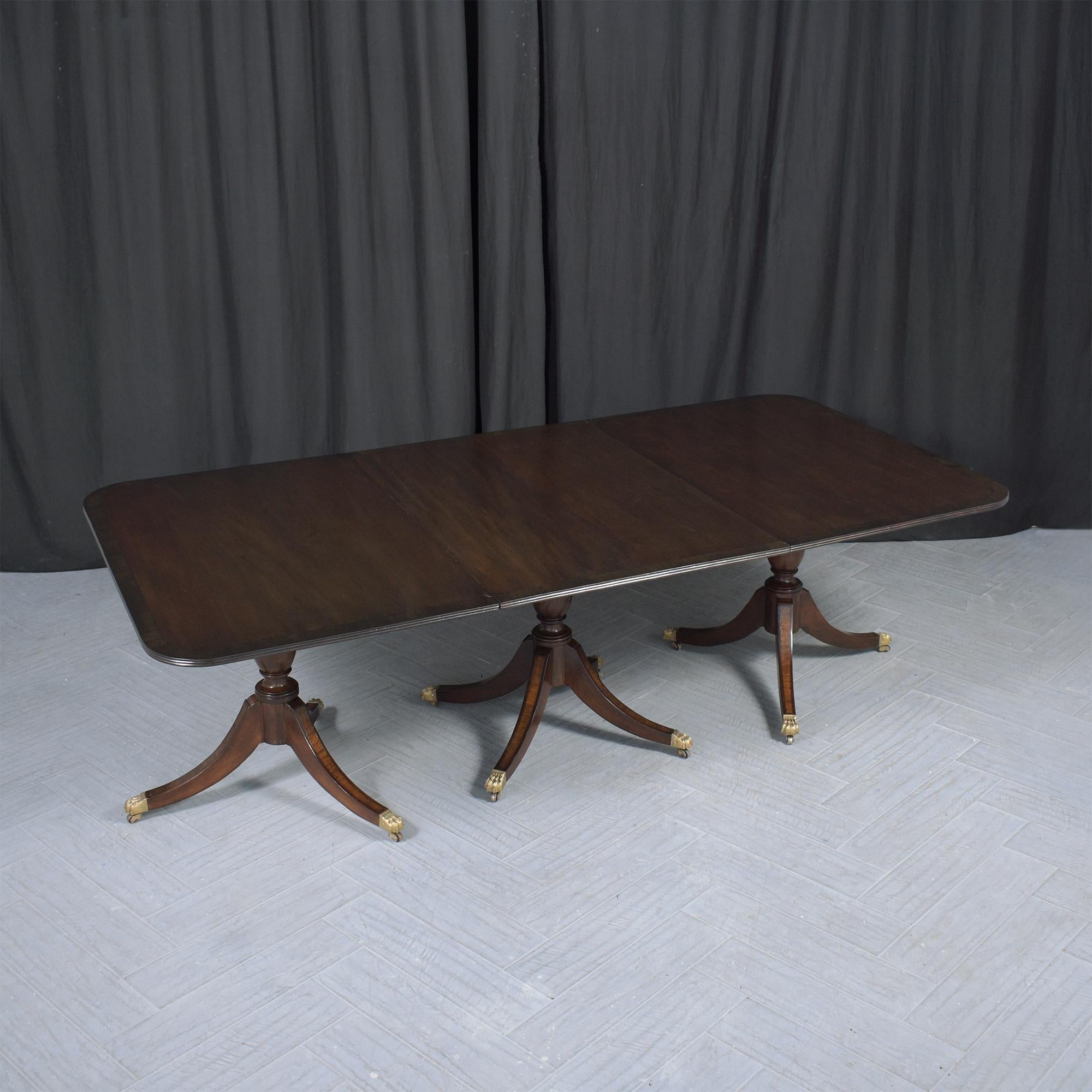 Restored 1890s George III Mahogany Dining Table with Extendable Leaves For Sale 6