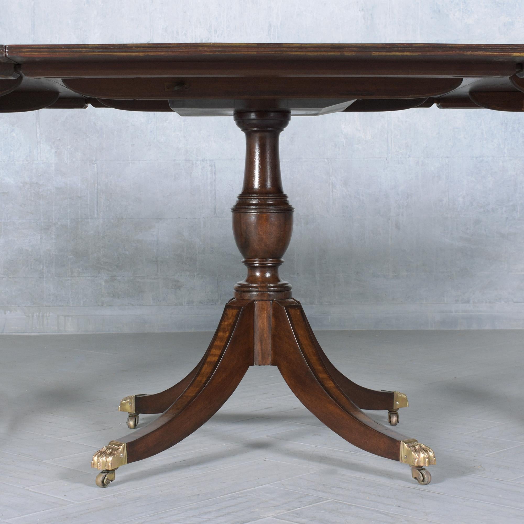 Wood Restored 1890s George III Mahogany Dining Table with Extendable Leaves For Sale