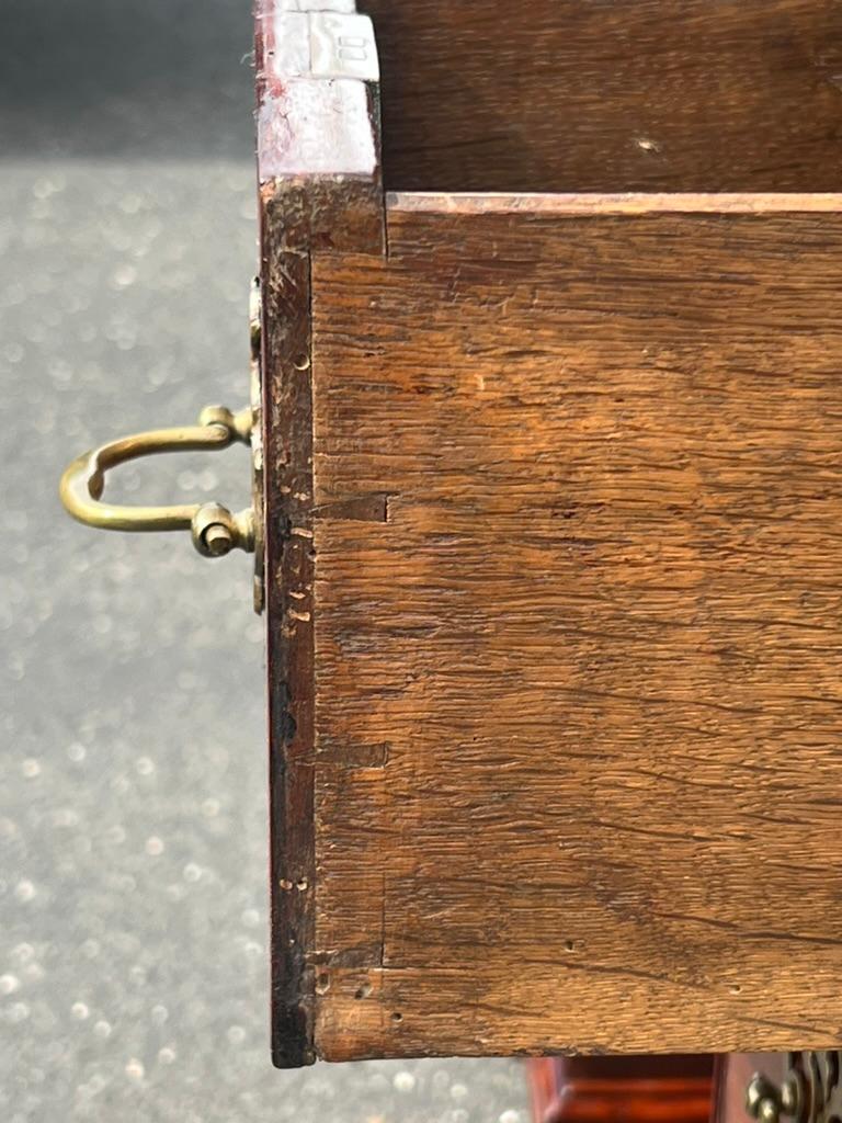 Antique George III Mahogany Kneehole Desk c. Late 18th Century For Sale 6