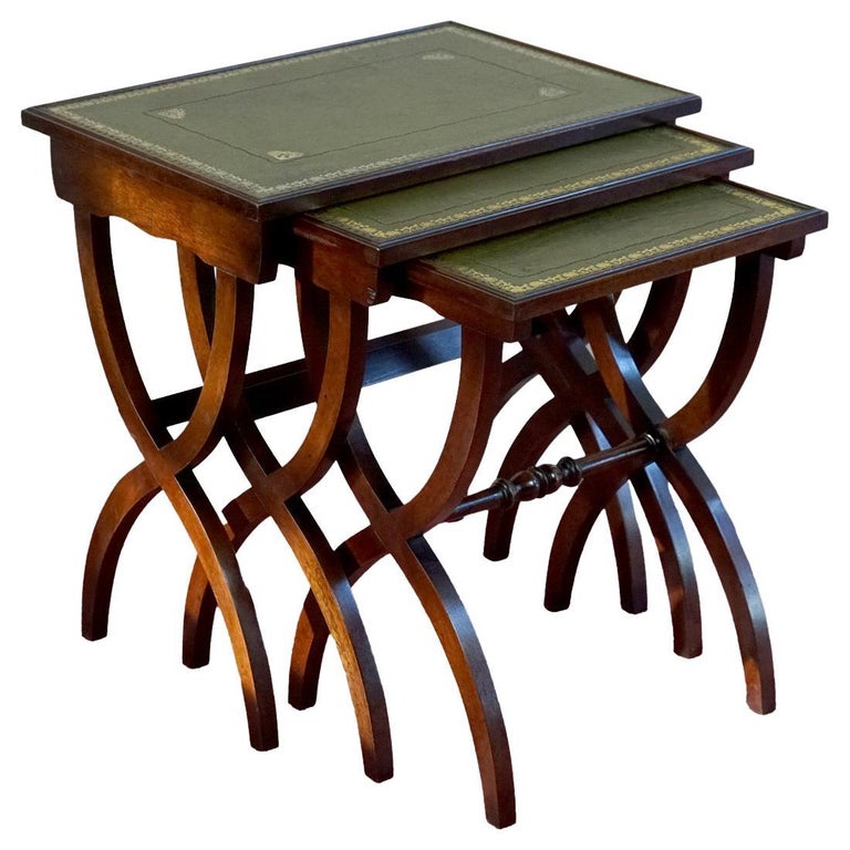 Antique III Mahogany Nest of Three Table For Sale at 1stDibs