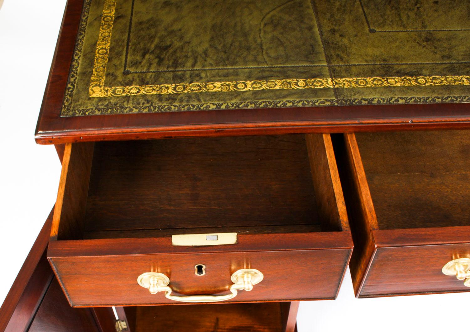 Antique George III Mahogany Partners Pedestal Desk, 18th Century 9