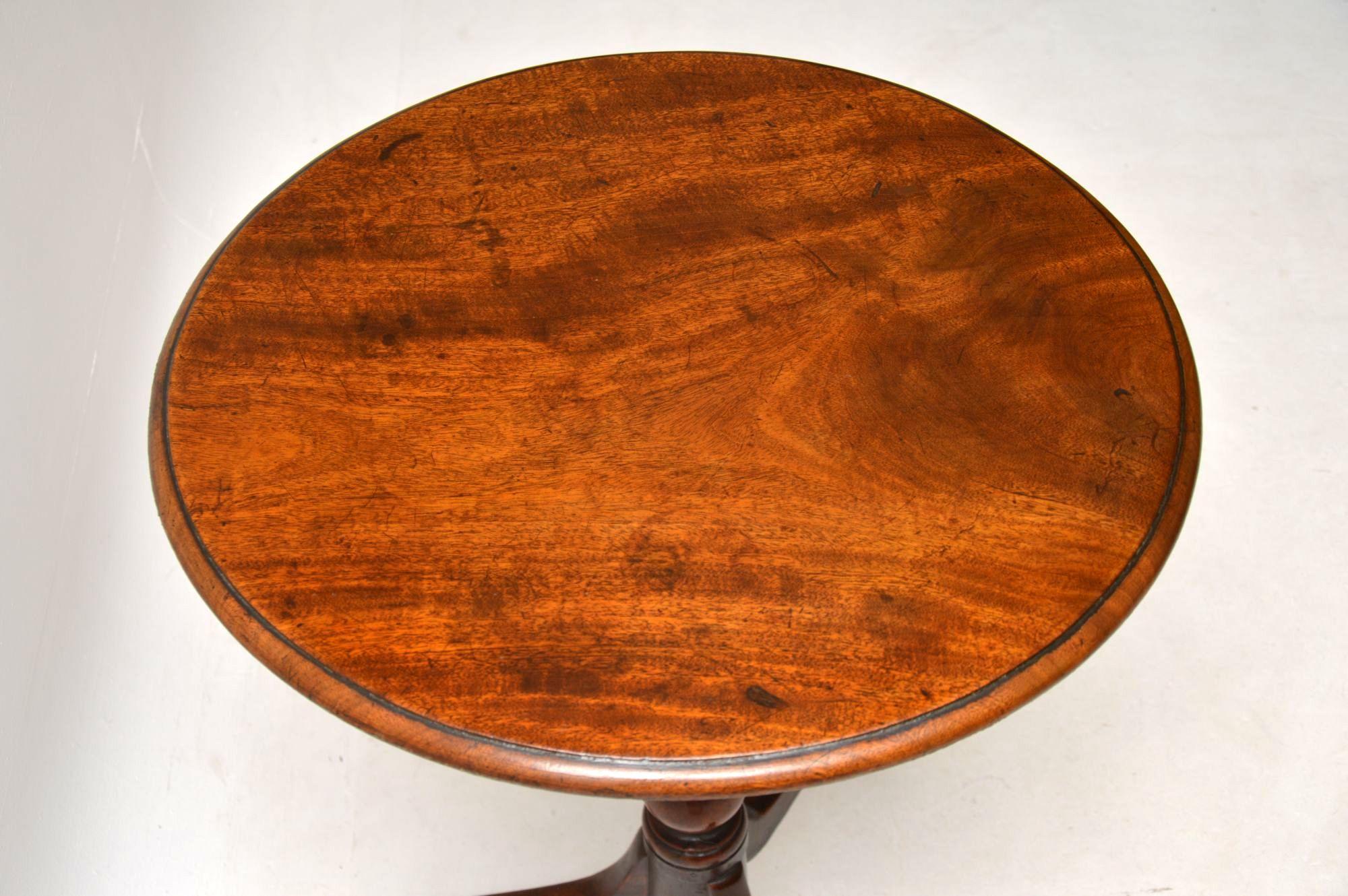 Antique George III Mahogany Tripod Table In Good Condition In London, GB