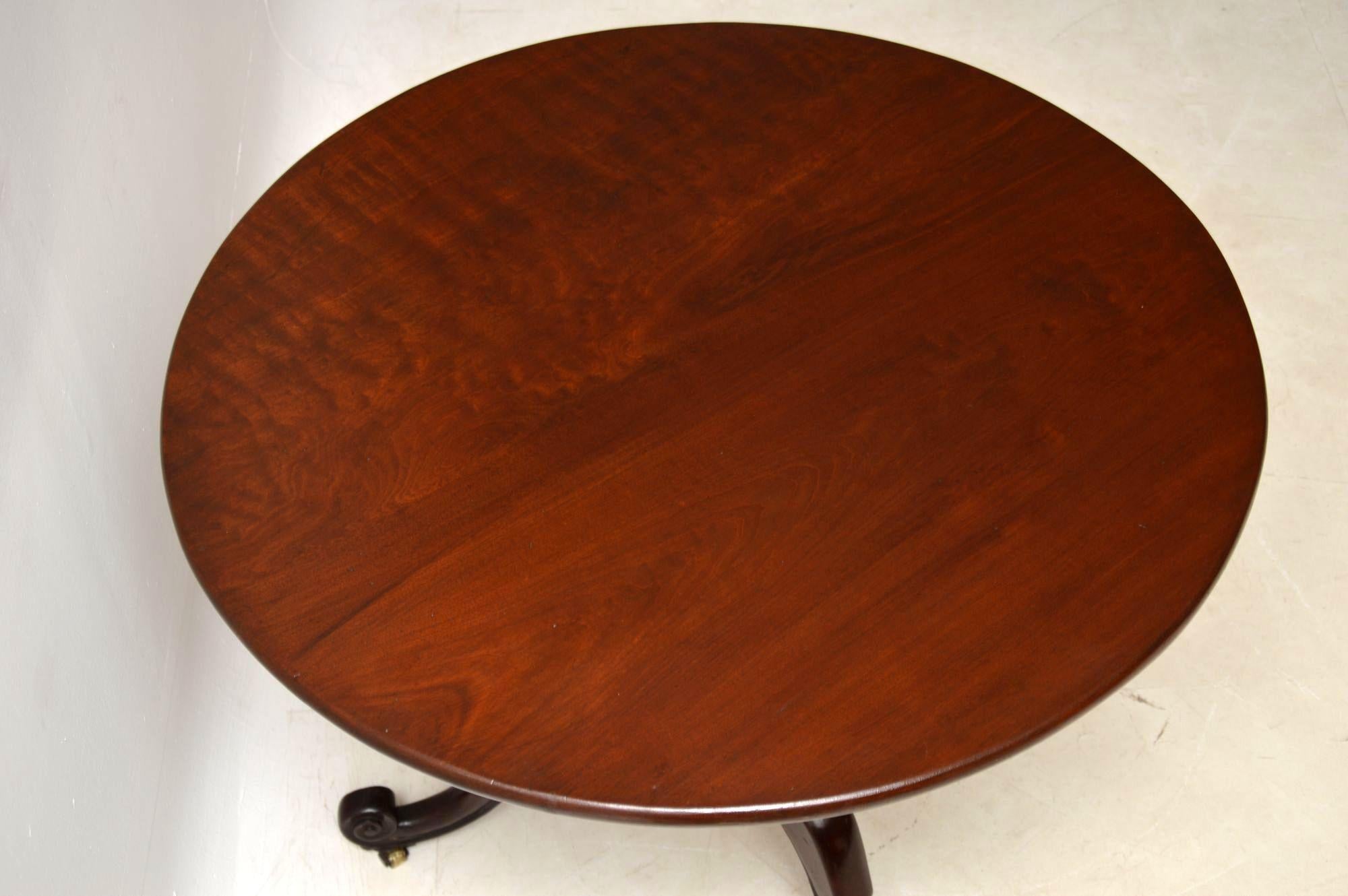 Antique George III Mahogany Tripod Table 1