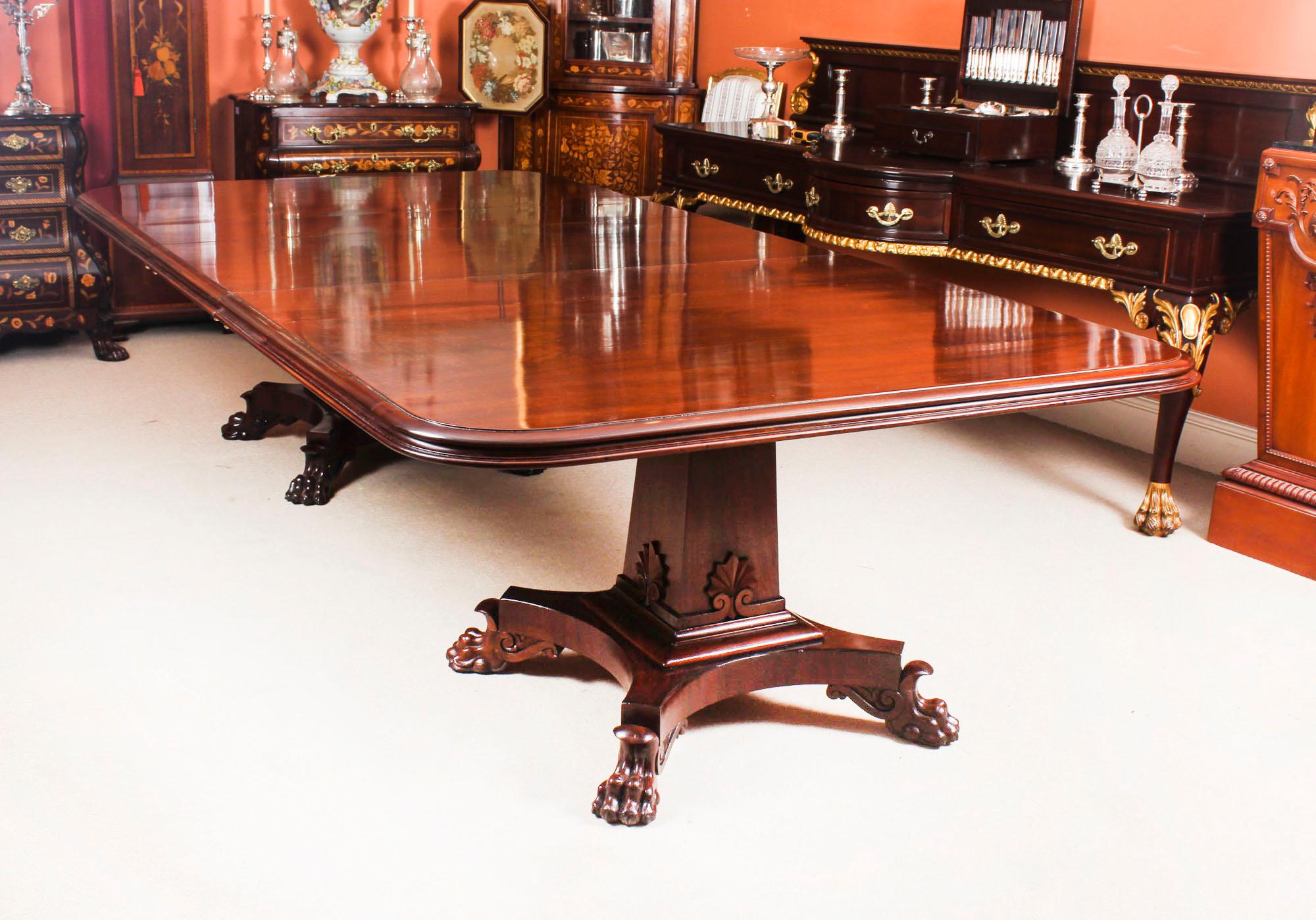 Antique George III Mahogany Twin Pedestal Dining Table 19th Century & Ten Chairs In Excellent Condition In London, GB