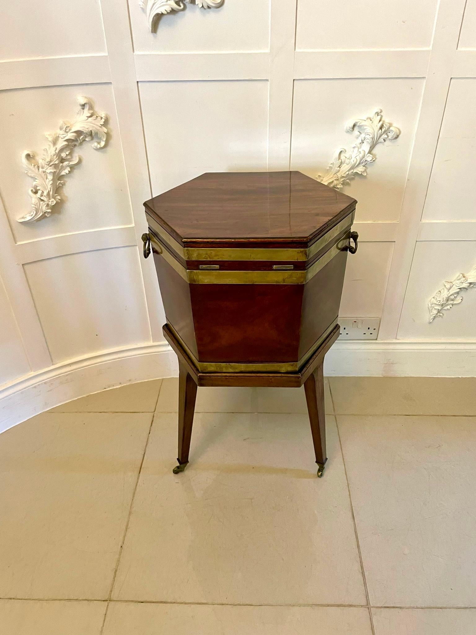 Antiker George III. Mahagoni-Weinkühler/Lampentisch auf Ständer im Angebot 7