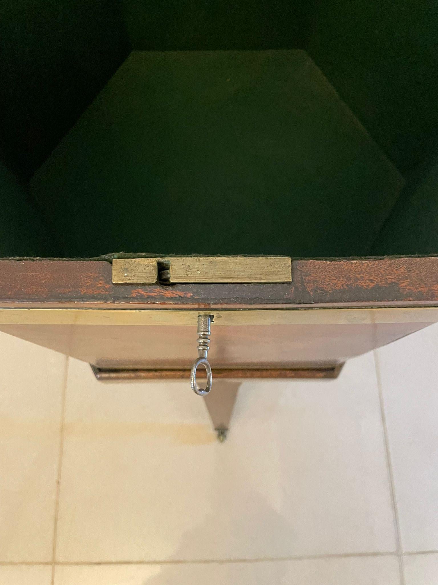 Antiker George III. Mahagoni-Weinkühler/Lampentisch auf Ständer (18. Jahrhundert und früher) im Angebot