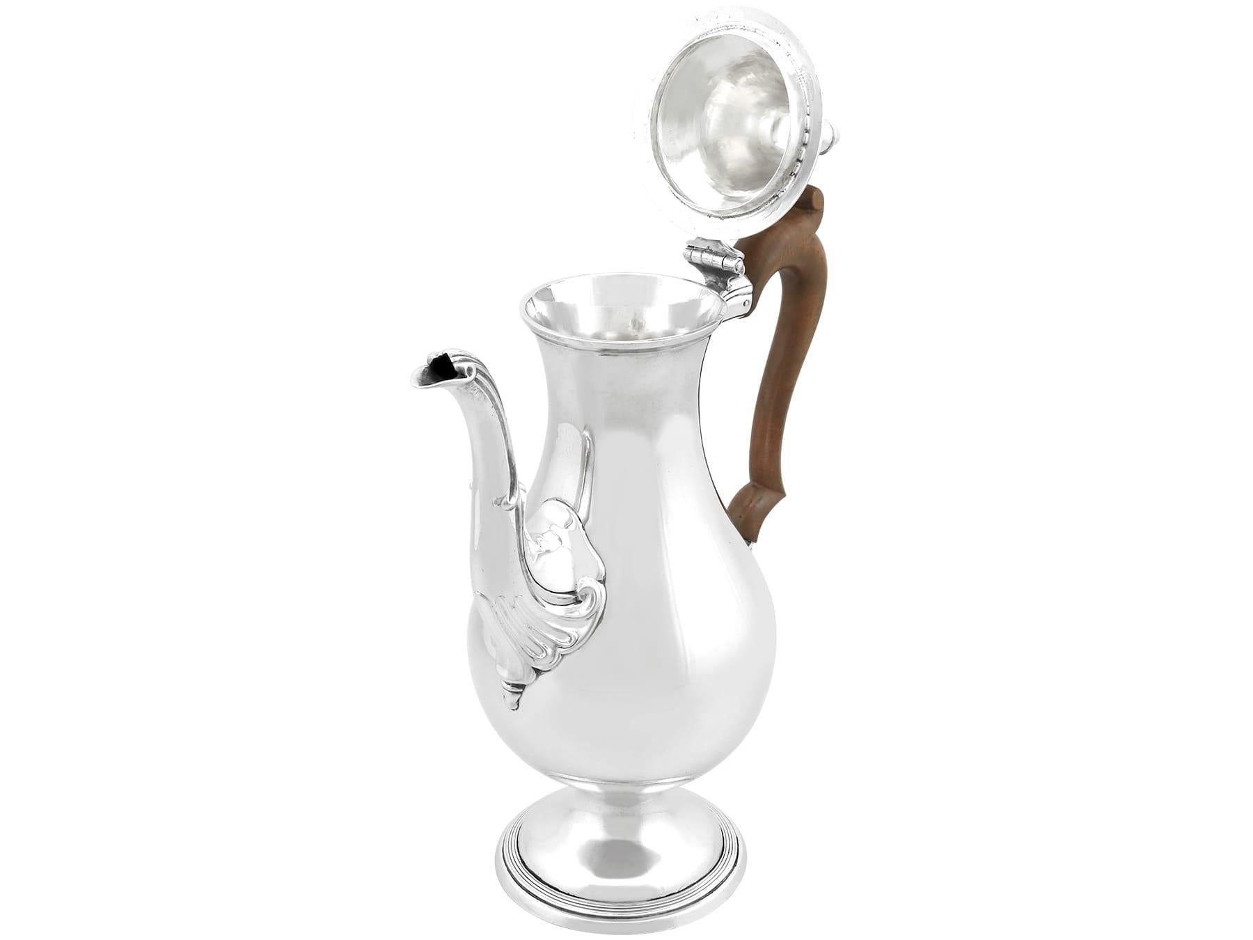 Antique George III Newcastle Sterling Silver Coffee Pot For Sale 2