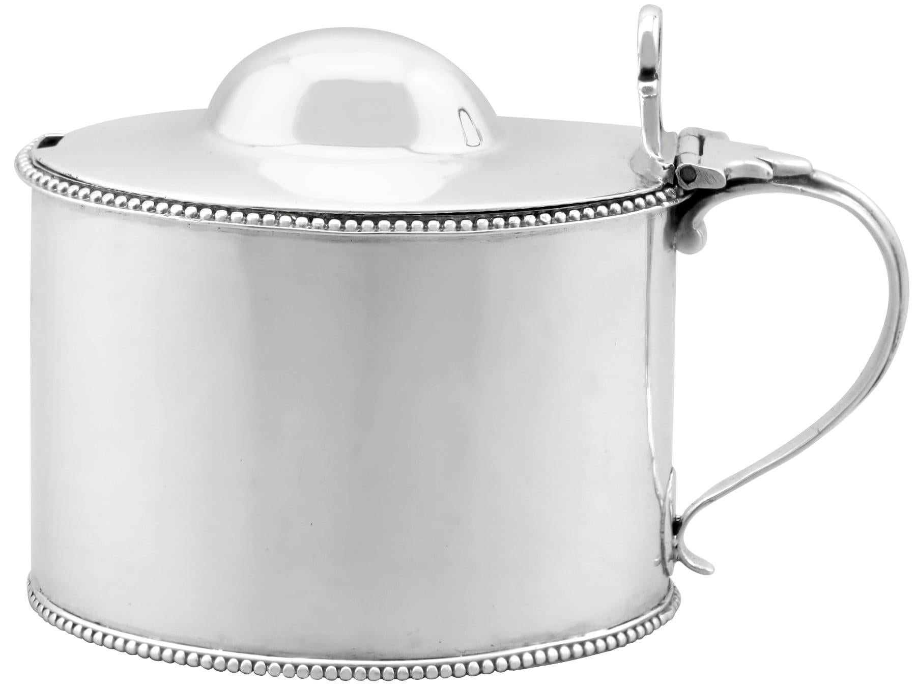 Antique George III Newcastle Sterling Silver Mustard Pot (1798) In Excellent Condition For Sale In Jesmond, Newcastle Upon Tyne