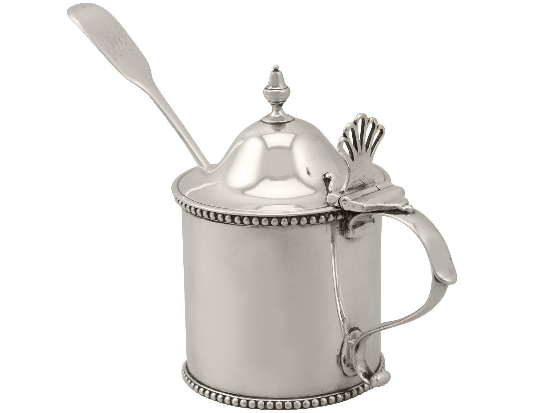 Antique George III Newcastle Sterling Silver Mustard Pot In Excellent Condition In Jesmond, Newcastle Upon Tyne