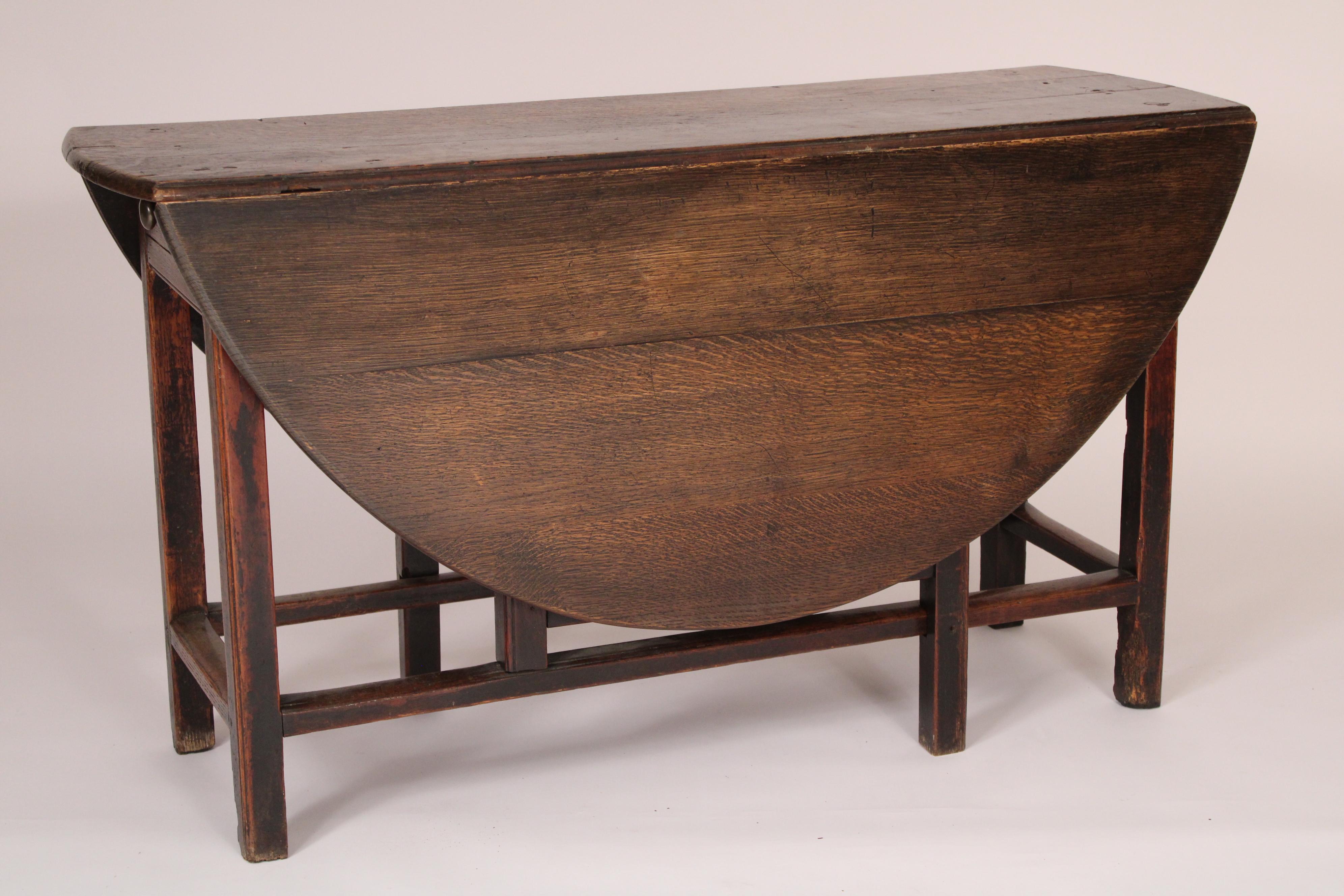 English Antique George III Oak Gateleg table For Sale