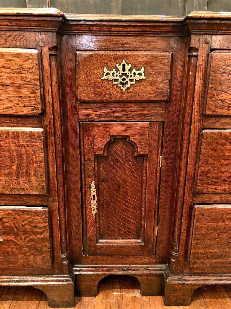 Antique III Oak Welsh Sideboard, circa 18001820 at 1stDibs