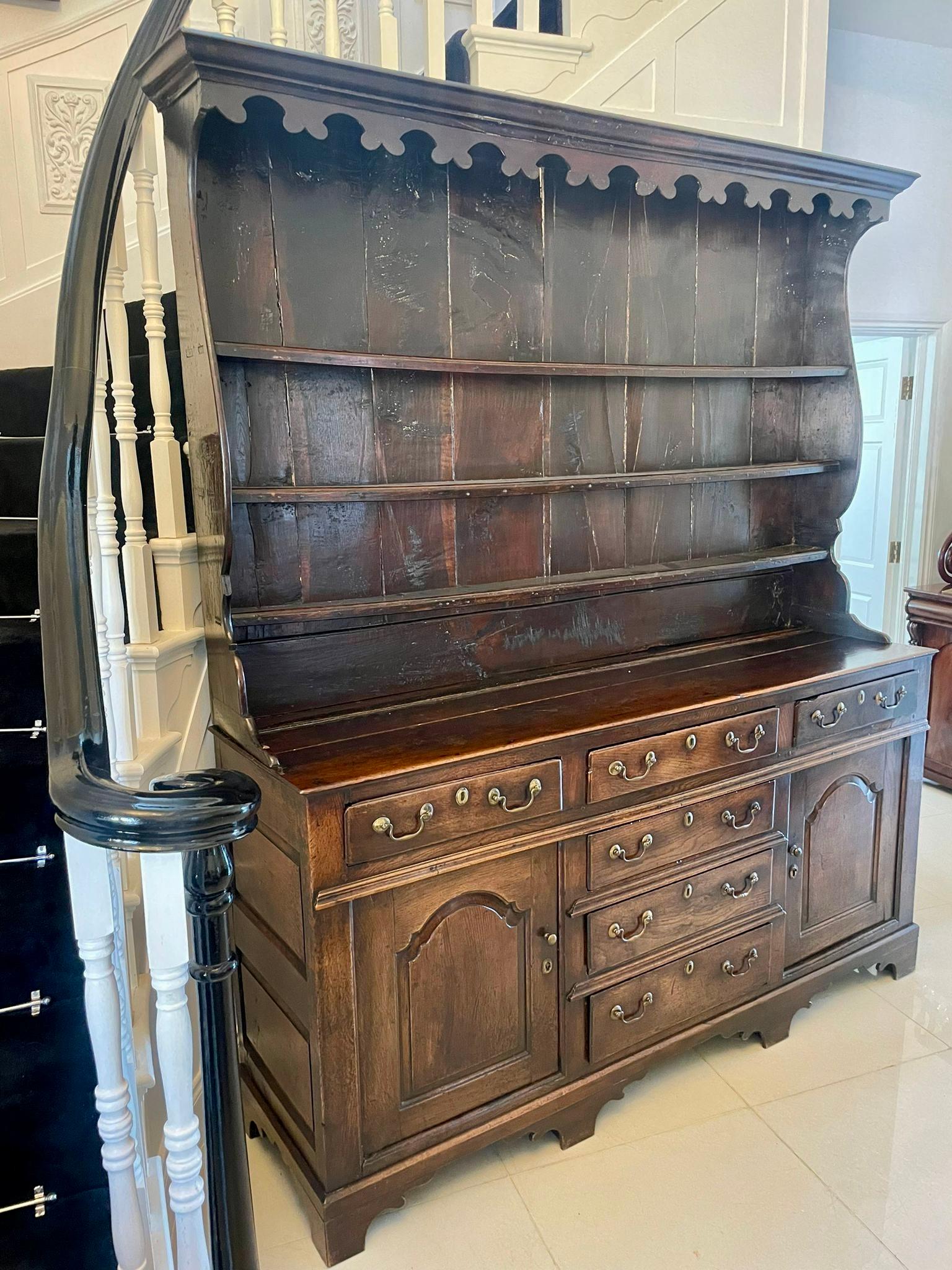 Antique George III Outstanding Quality Oak Welsh Dresser and Original Plate Rack For Sale 6