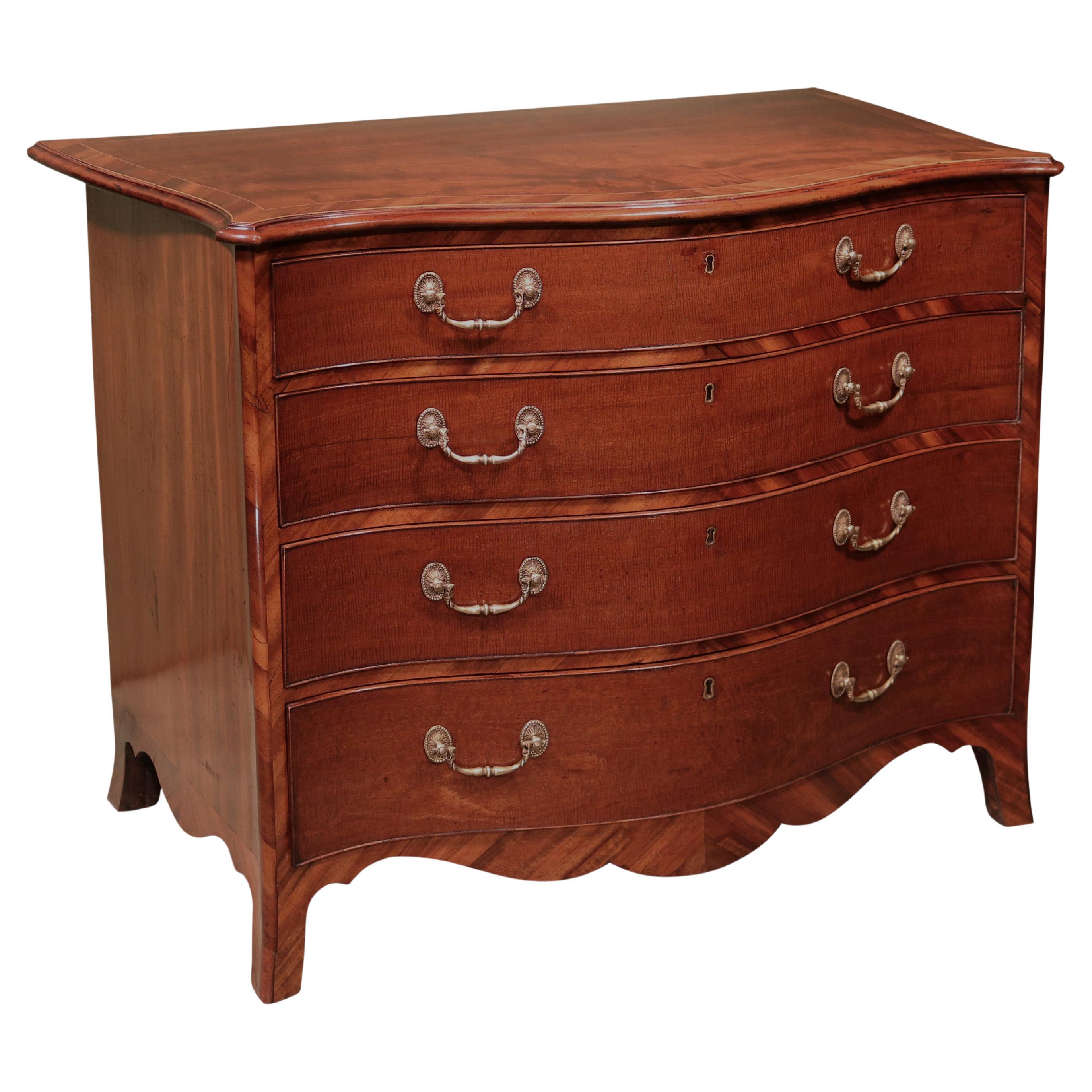 Antique George III period fiddle back mahogany serpentine chest of drawers For Sale