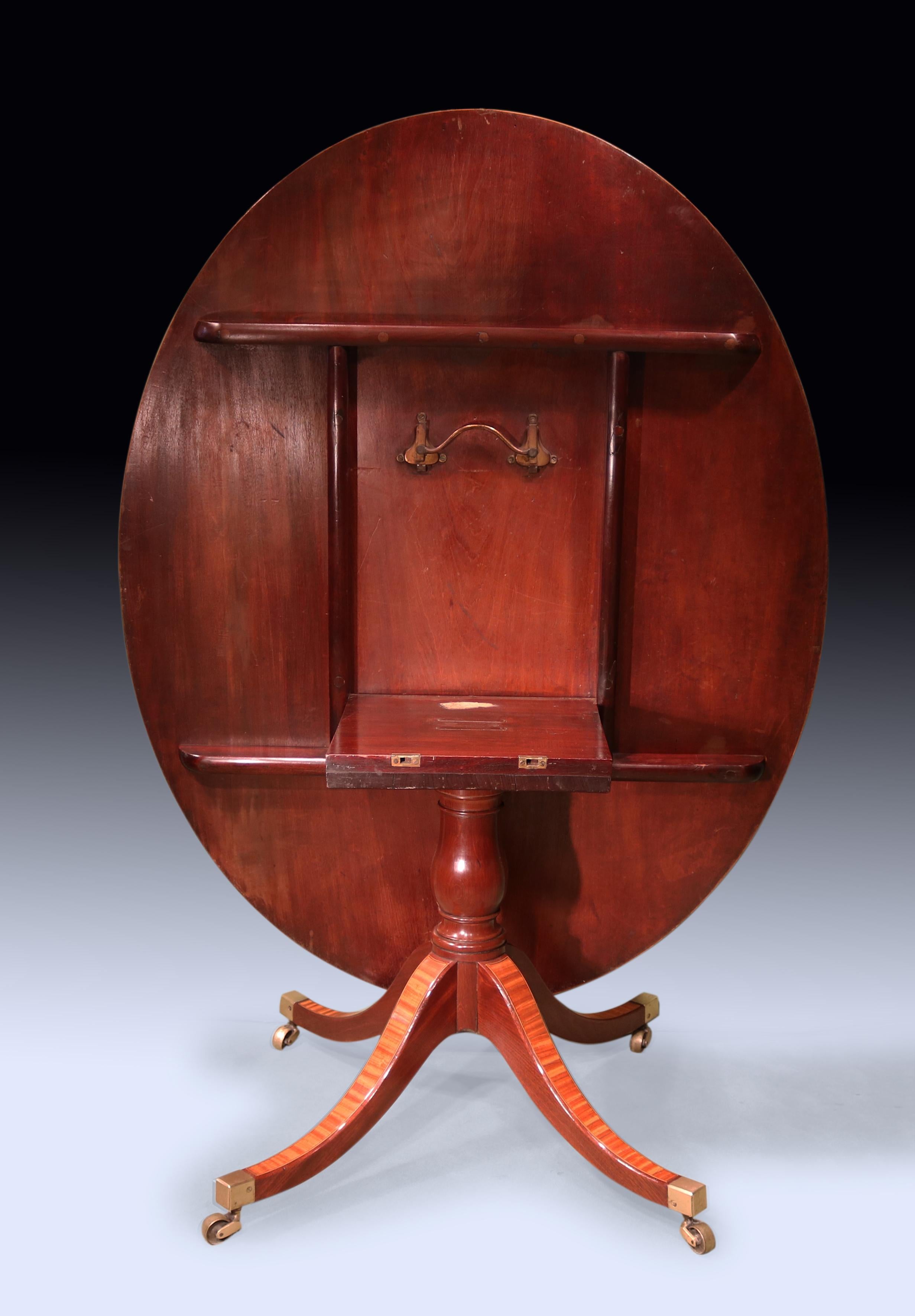 Antique George III period oval mahogany and satinwood breakfast table In Good Condition For Sale In London, GB