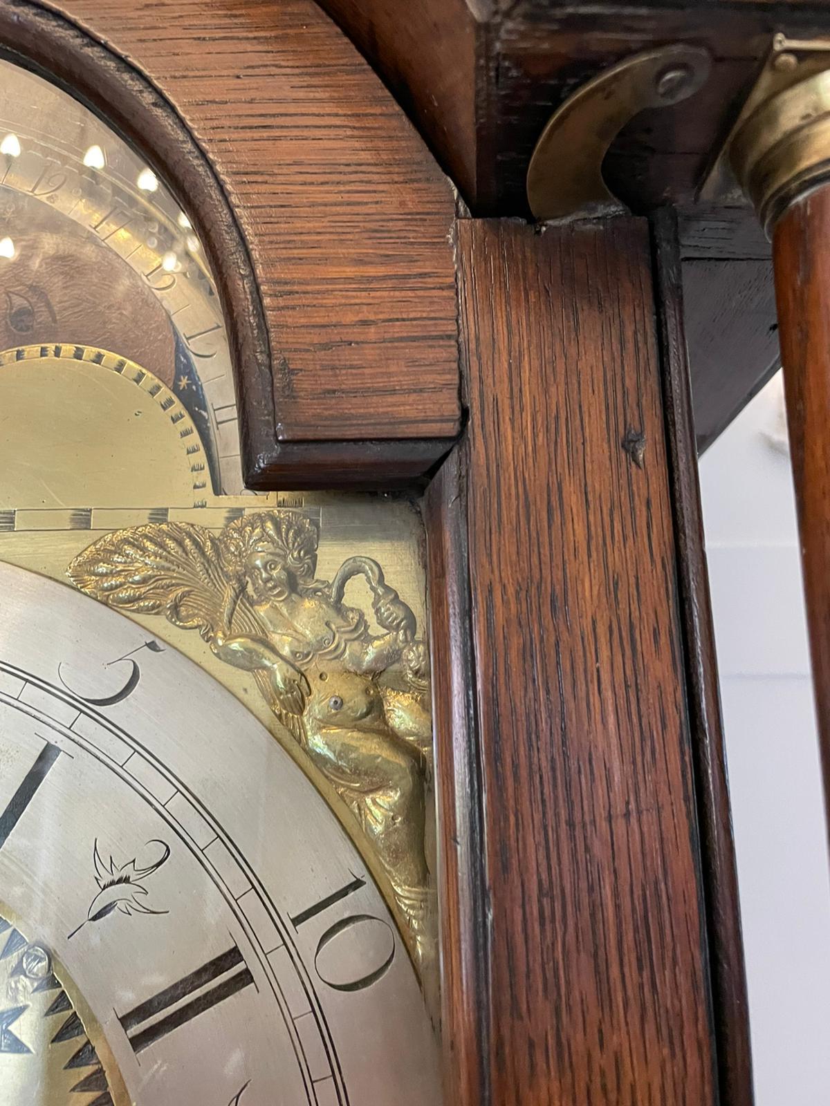 Horloge de parquet ancienne en chêne à face en laiton de qualité George III par William Lister en vente 1