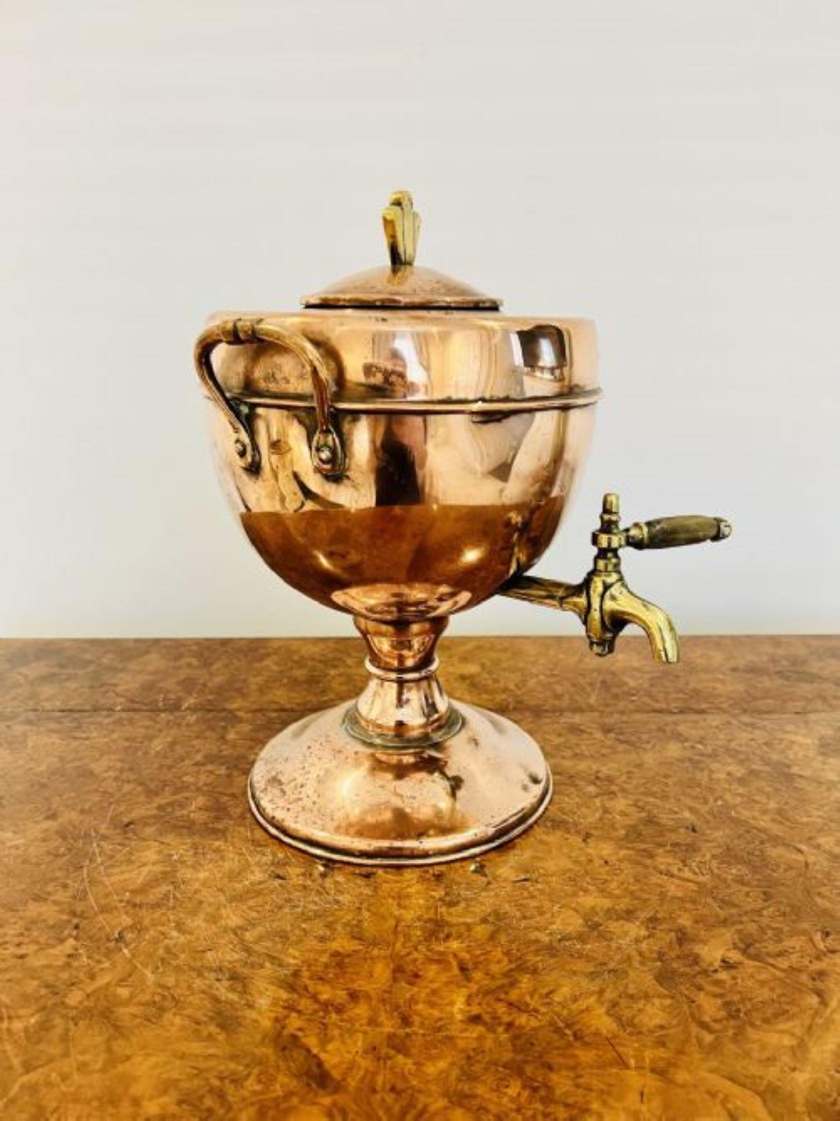 Antique George III quality copper & brass samovar  In Good Condition For Sale In Ipswich, GB