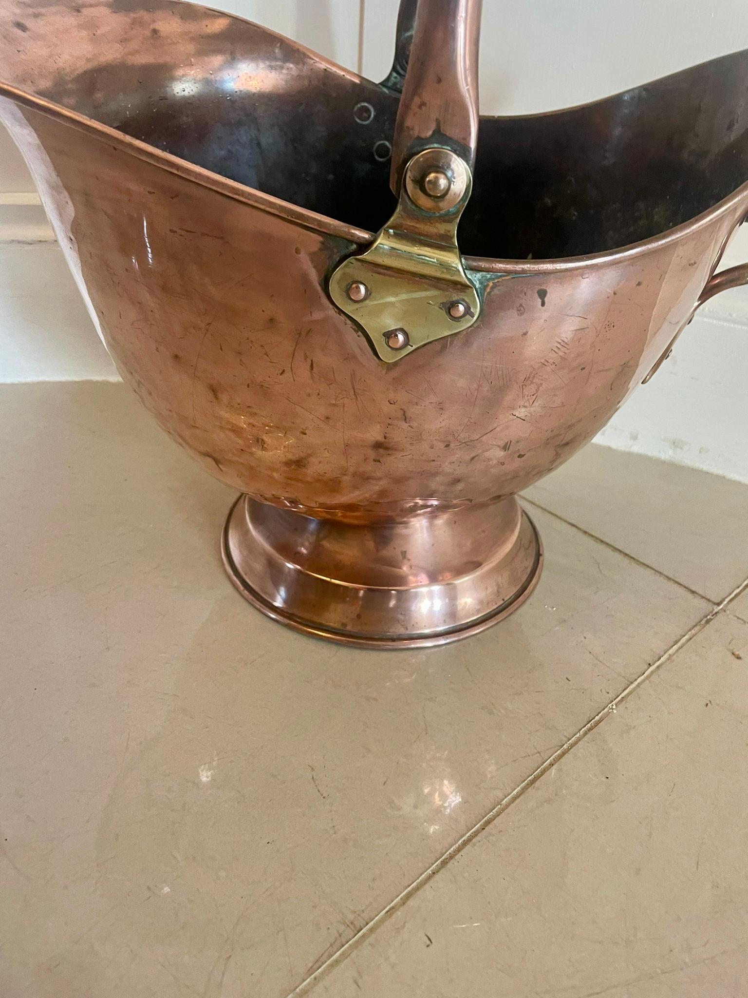 Antique George III Quality Copper Coal Scuttle  In Good Condition For Sale In Suffolk, GB