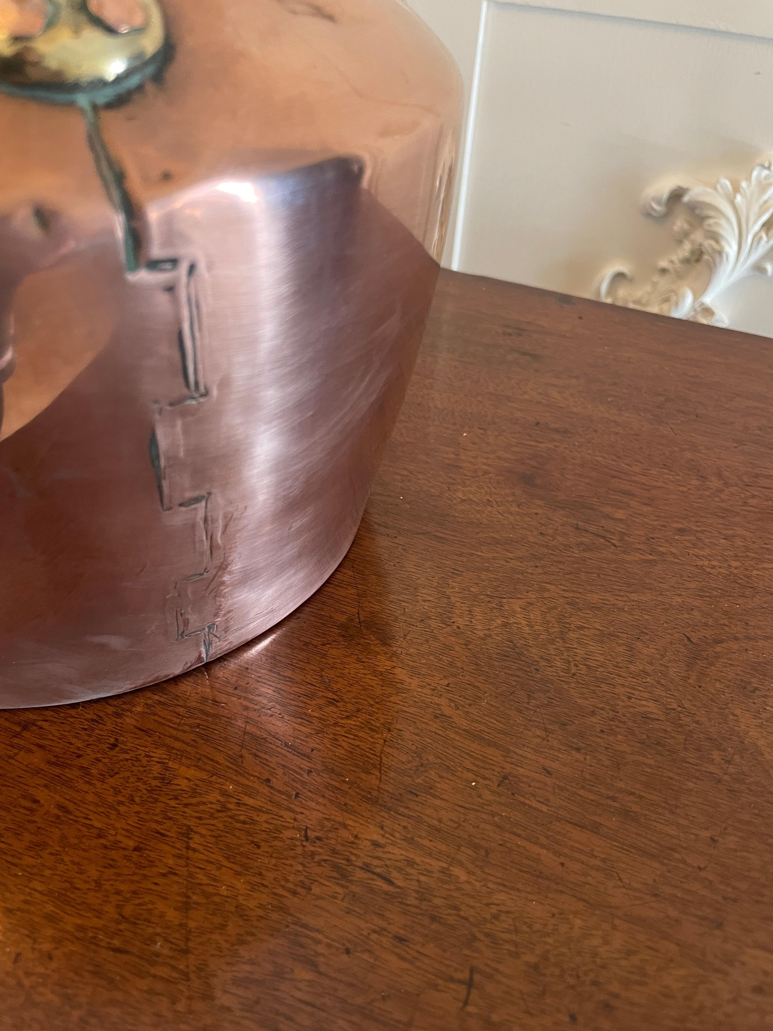 Début du XIXe siècle Bouilloire ancienne en cuivre de qualité George III  en vente