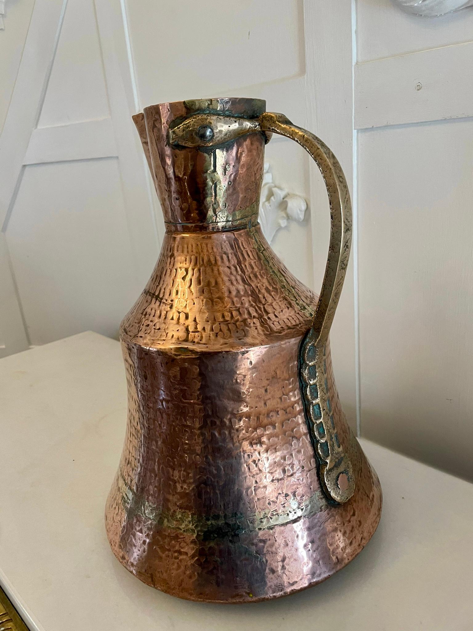 XIX secolo Antica brocca per acqua in rame di qualità George III in vendita