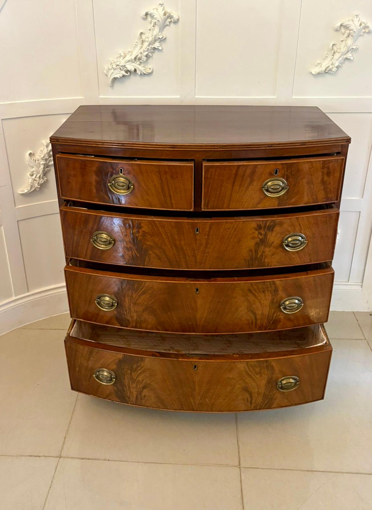 Other Antique George III Quality Figured Mahogany Bow Fronted Chest of 5 Drawers For Sale