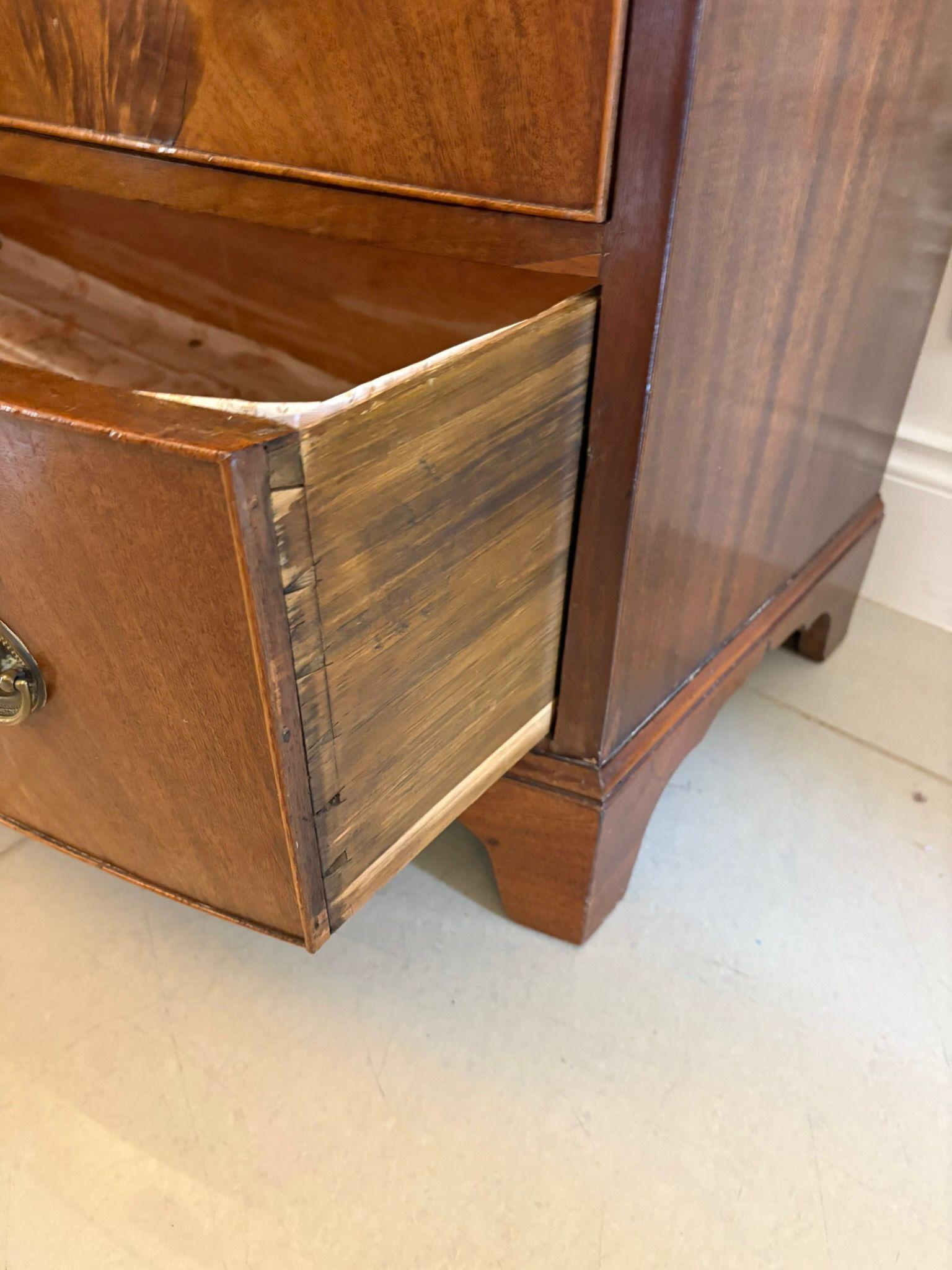 Antique George III Quality Figured Mahogany Bow Fronted Chest of 5 Drawers For Sale 1
