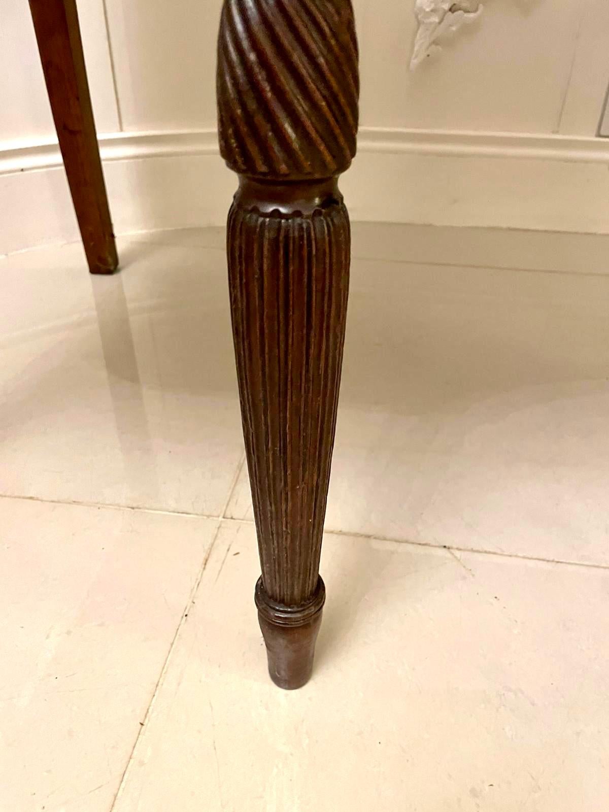 Antiguo Aparador de Caoba Figurada de Calidad Jorge III en venta 10