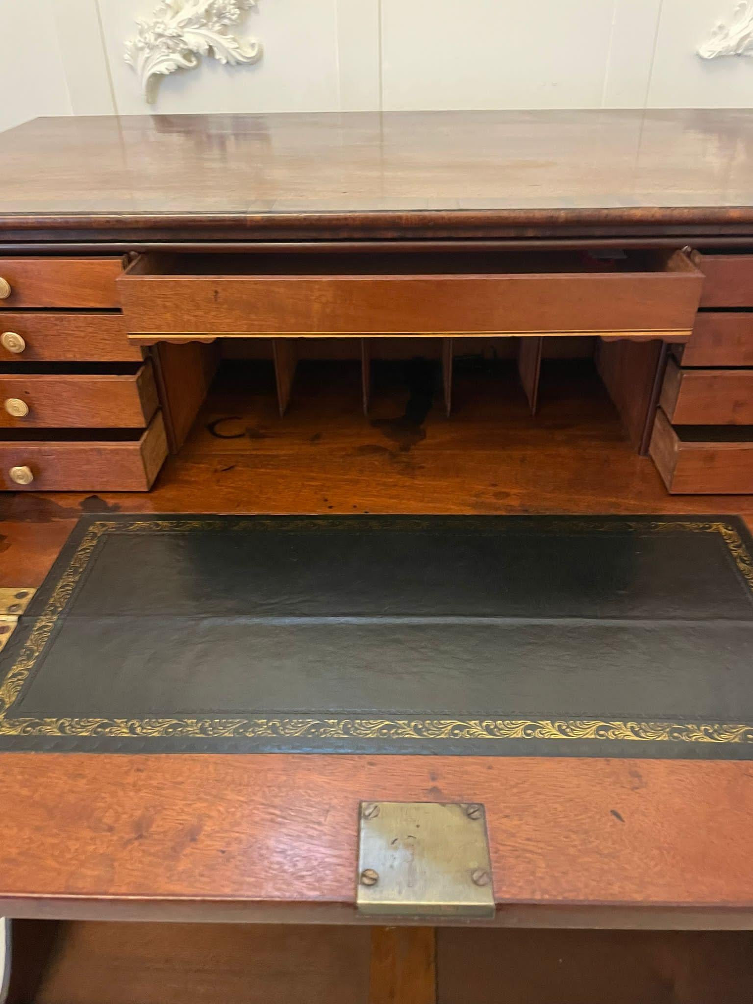 Antiquité - George III Quality Figured Mahogany Secretaire Desk/Cabinet  Bon état - En vente à Suffolk, GB