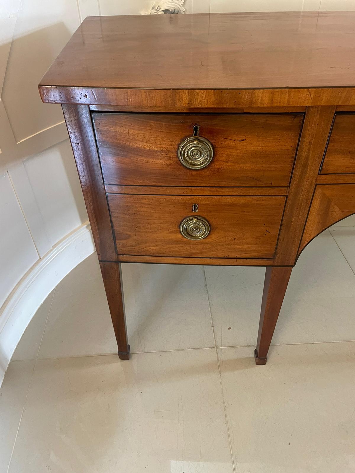 Antique George III Quality Mahogany Bow Fronted Sideboard In Good Condition In Suffolk, GB