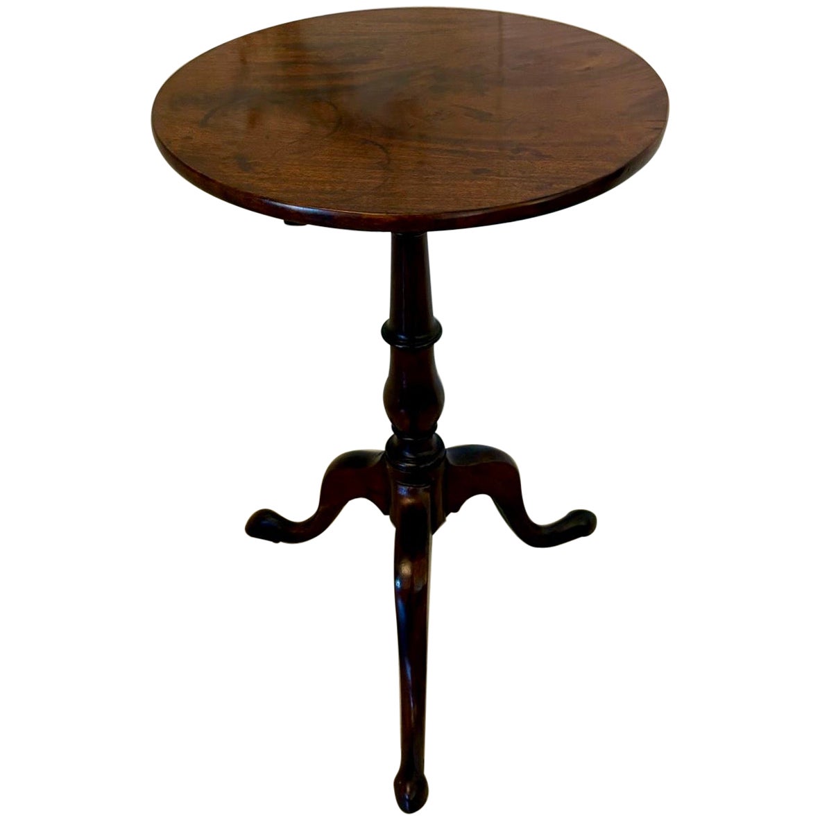 Antigua mesa de lámpara con tapa circular de caoba de calidad Jorge III