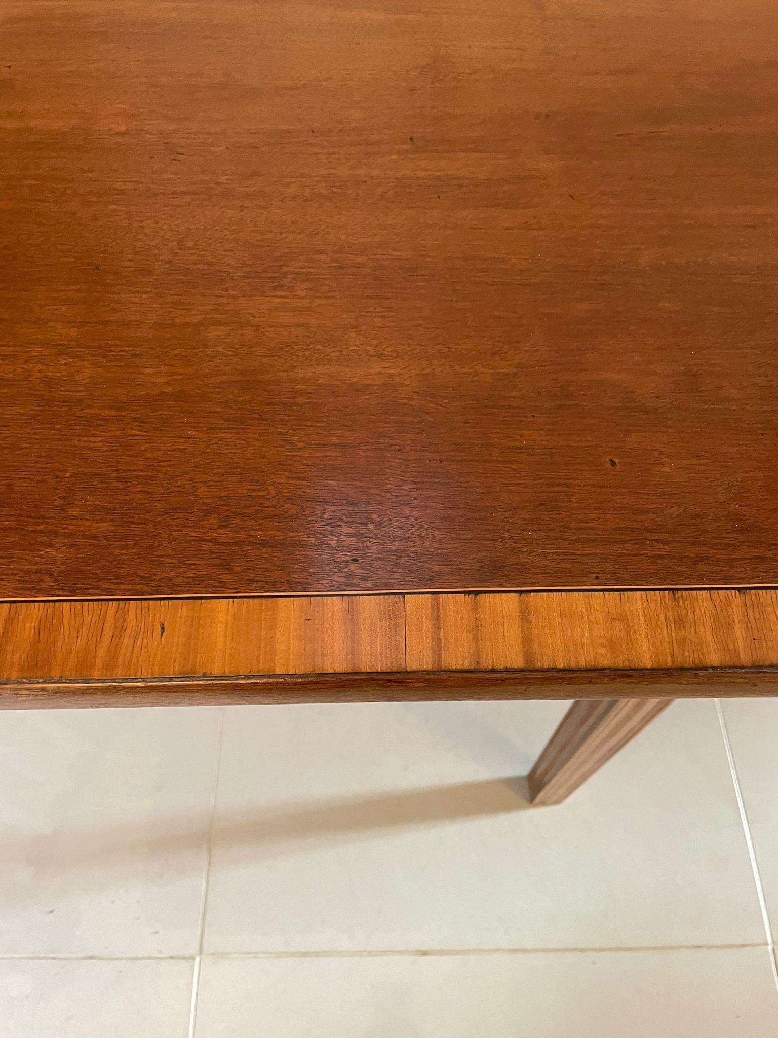 Antique George III Quality Mahogany Drop Leaf Dining Table For Sale 5