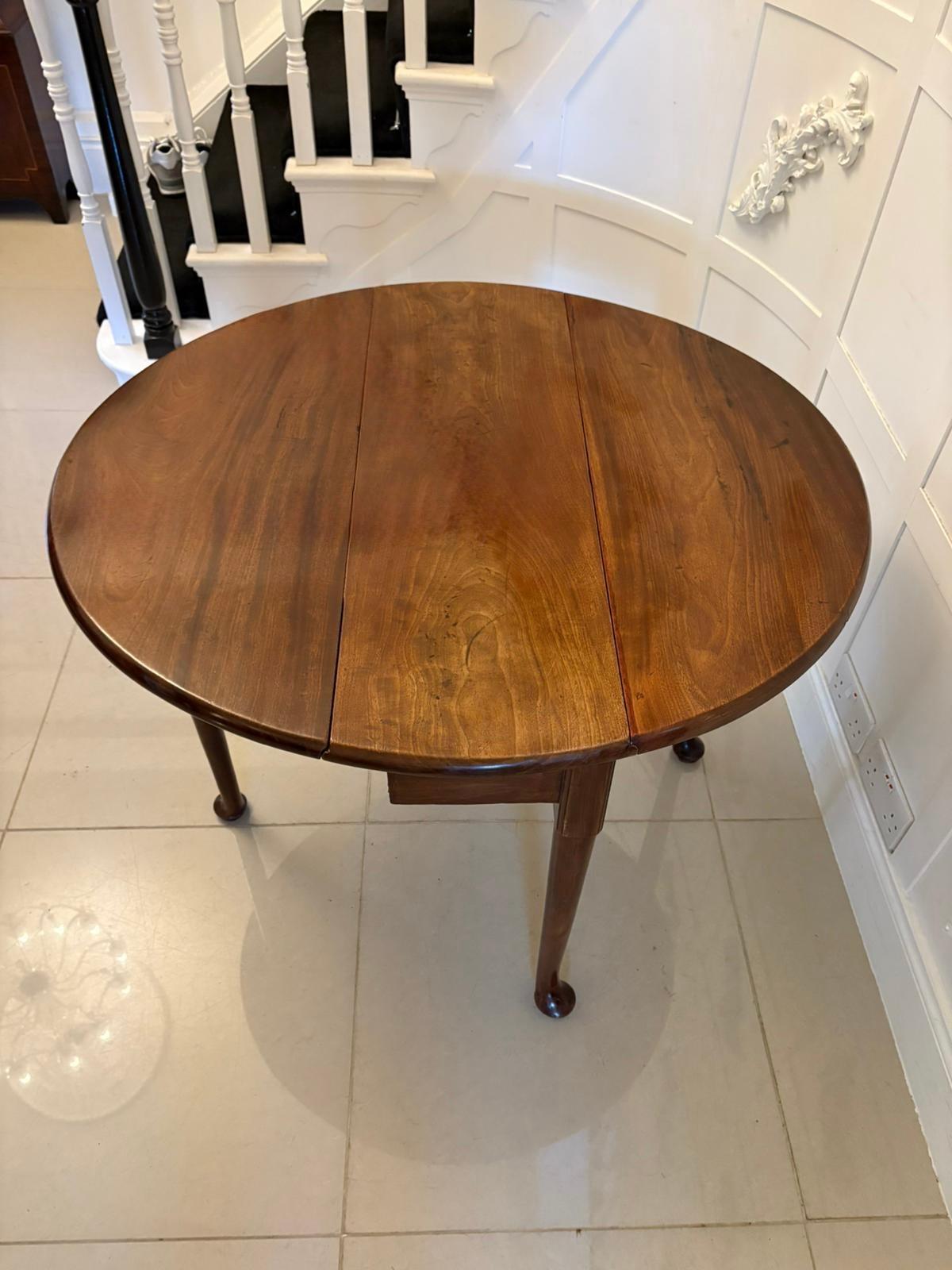 Ancienne table à abattant en acajou de qualité George III Bon état - En vente à Suffolk, GB