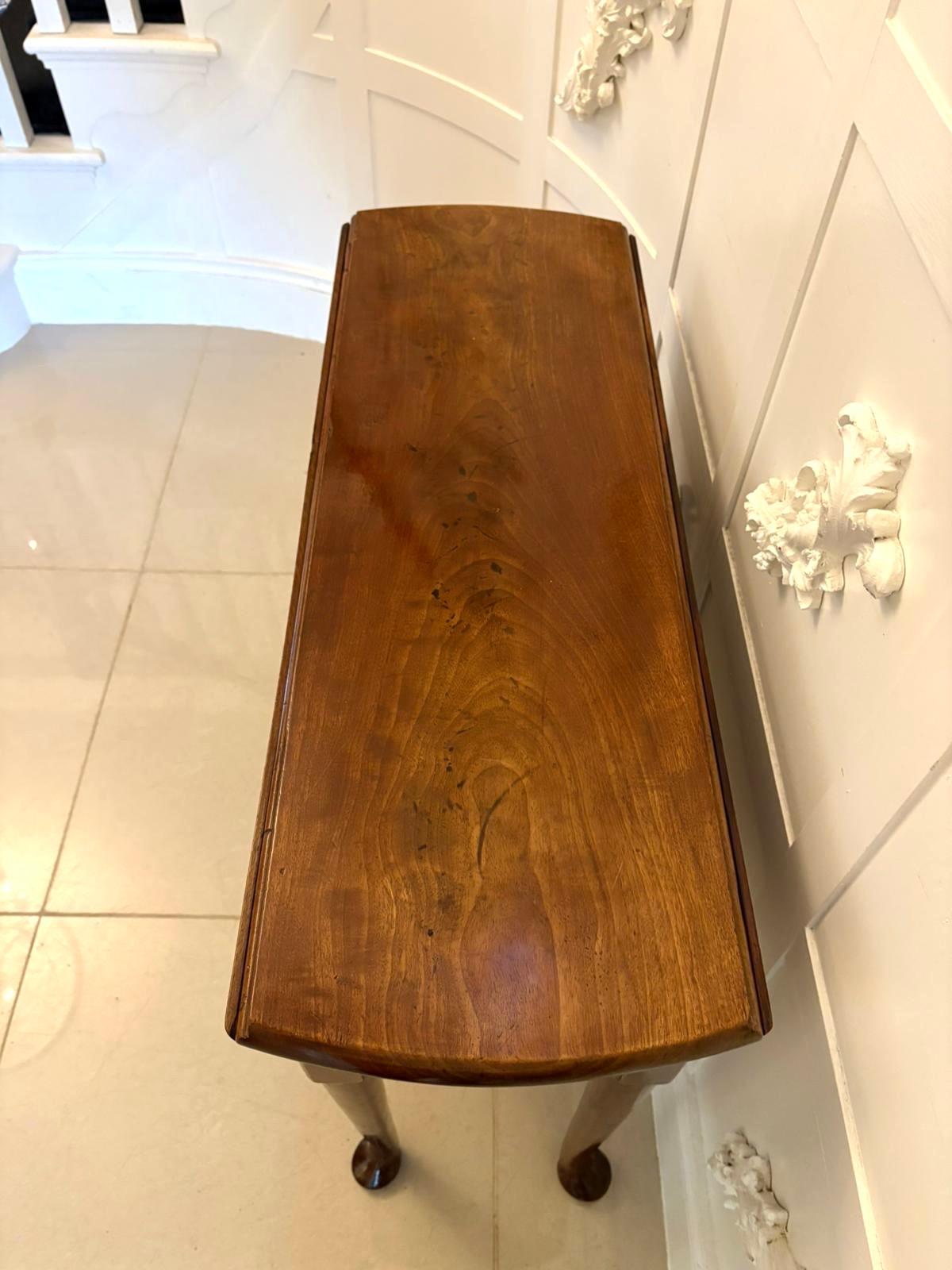 Ancienne table à abattant en acajou de qualité George III en vente 1