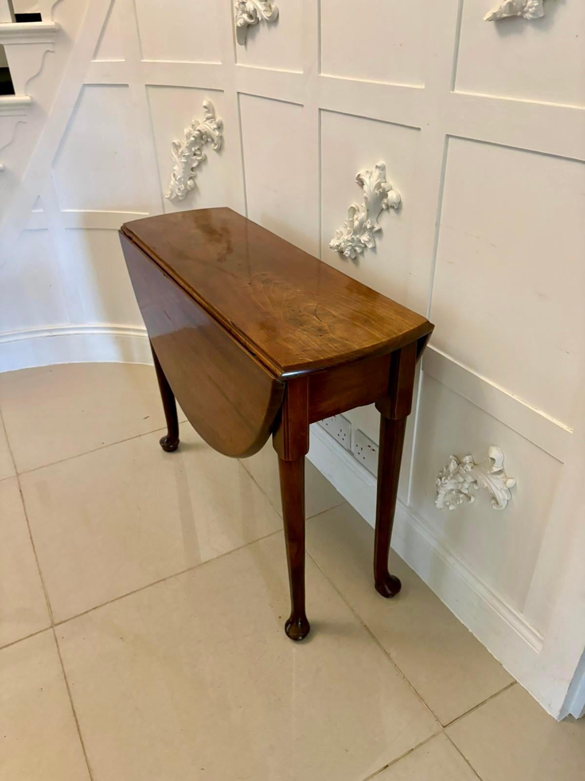 Ancienne table à abattant en acajou de qualité George III en vente 2