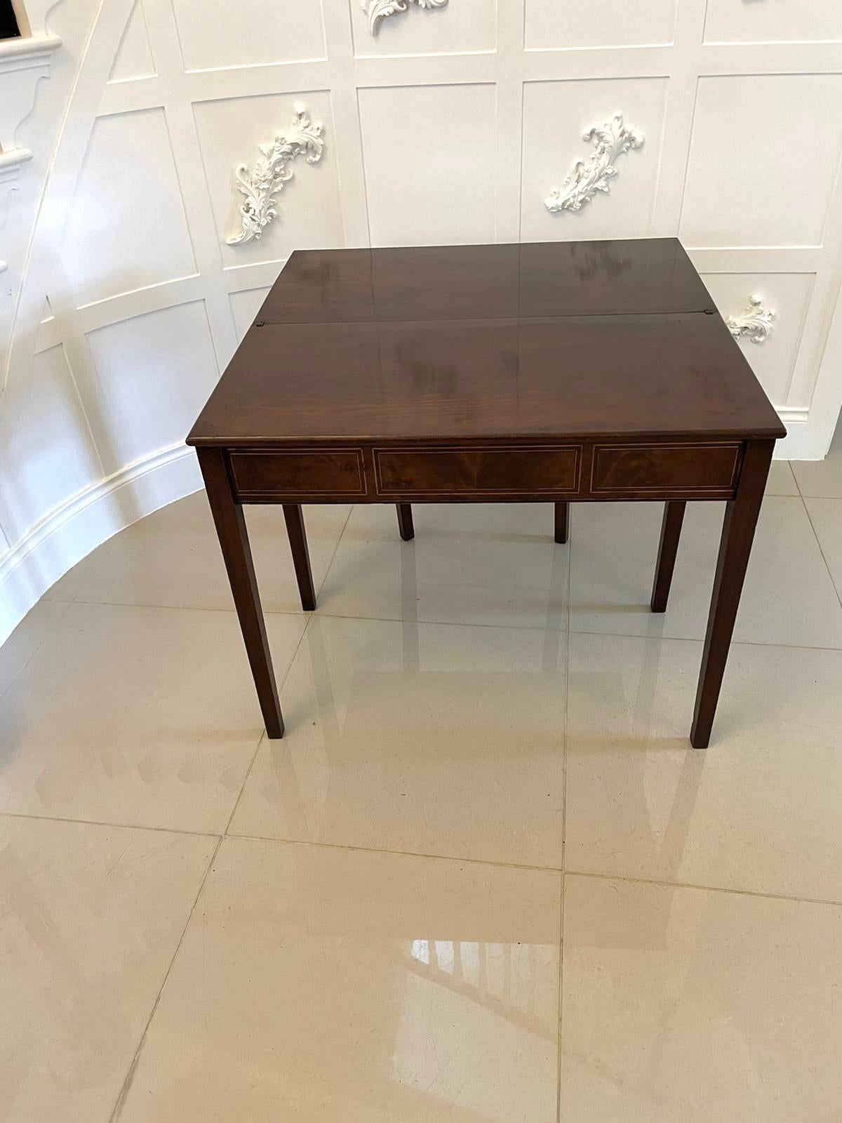 Antiker Mahagoni-Tisch mit Intarsien in George III-Qualität (Englisch) im Angebot