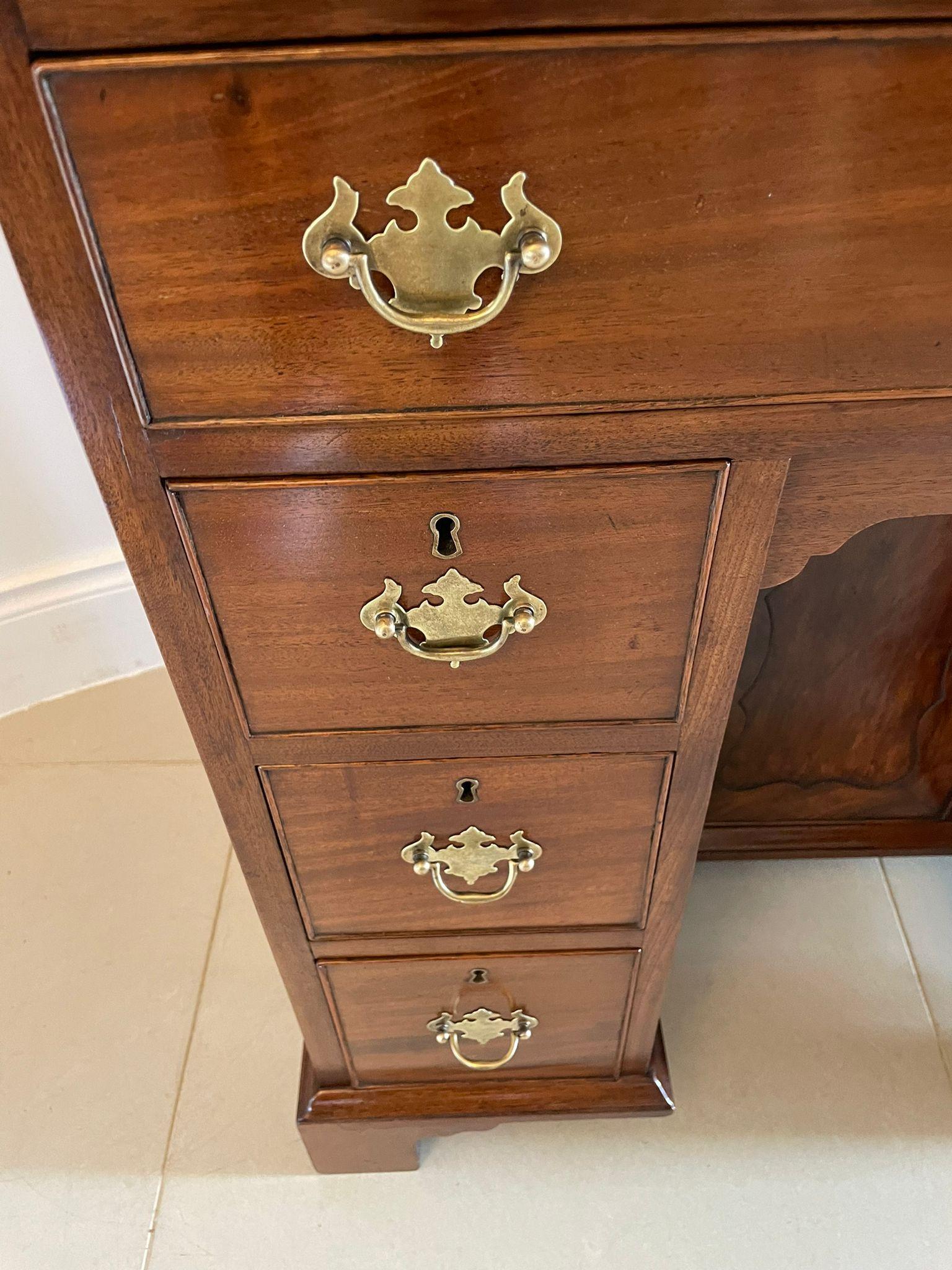 Antique George III Quality Mahogany Knee Hole Desk For Sale 2