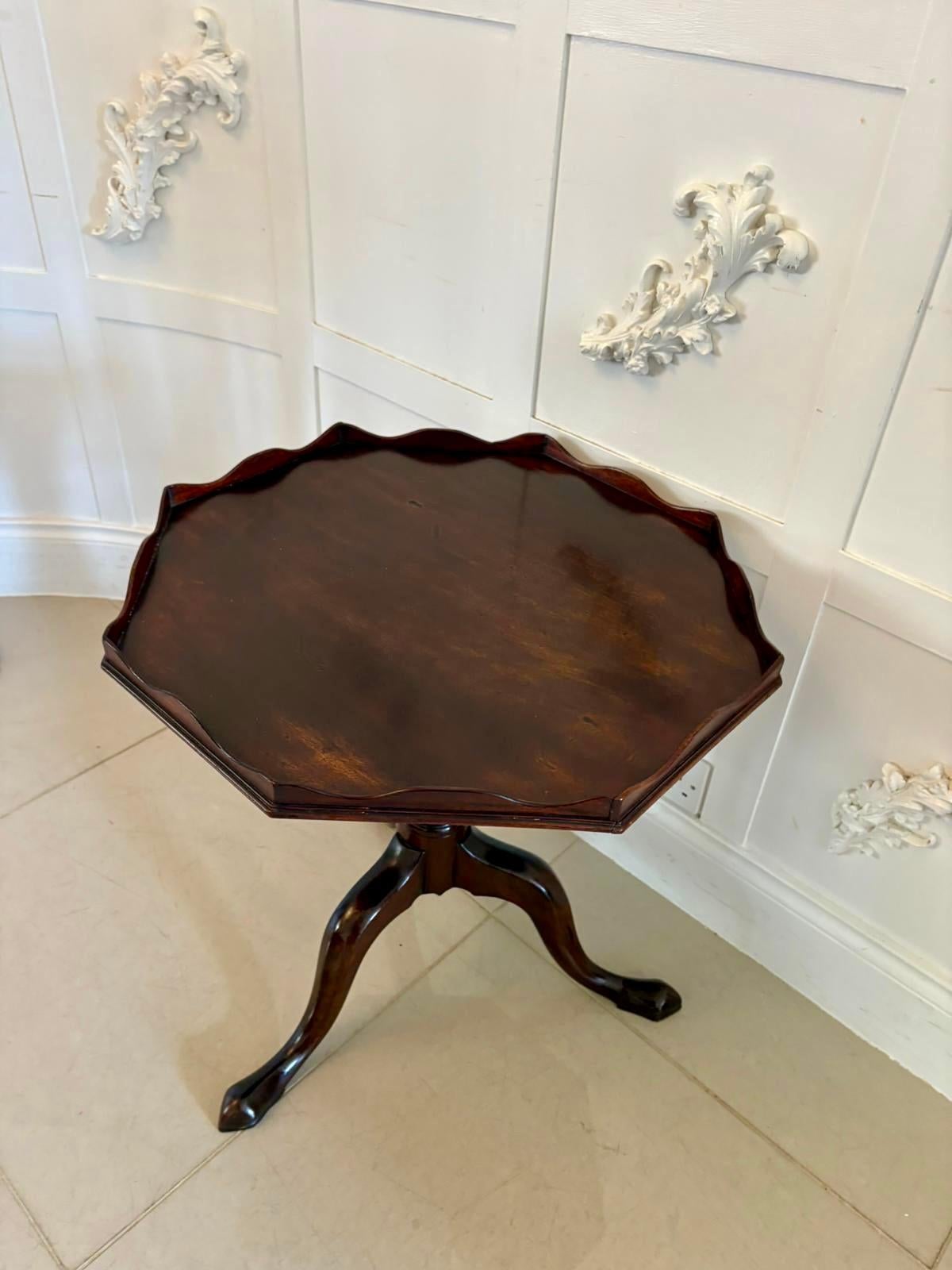 Antique George III Quality Mahogany Lamp/Coffee Table For Sale 2