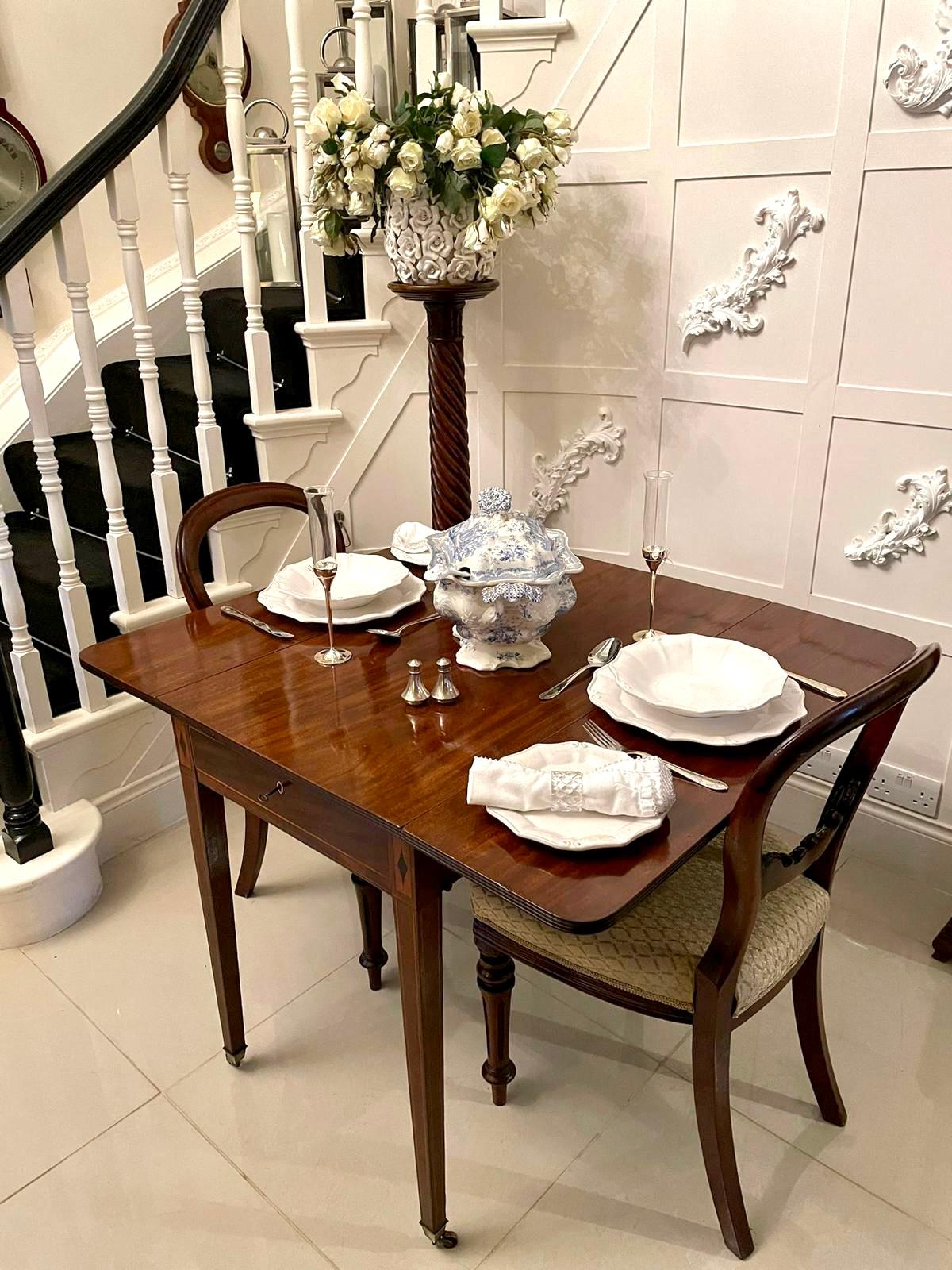 Antiker Mahagoni-Pembroke-Tisch in George-III- Qualität (Englisch) im Angebot