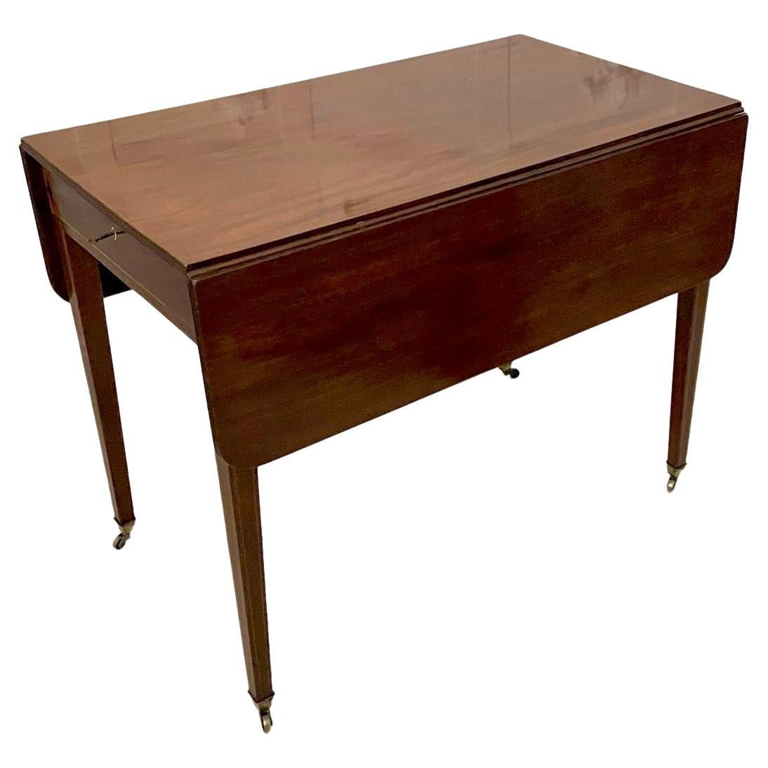 Antiker Mahagoni-Pembroke-Tisch in George-III- Qualität