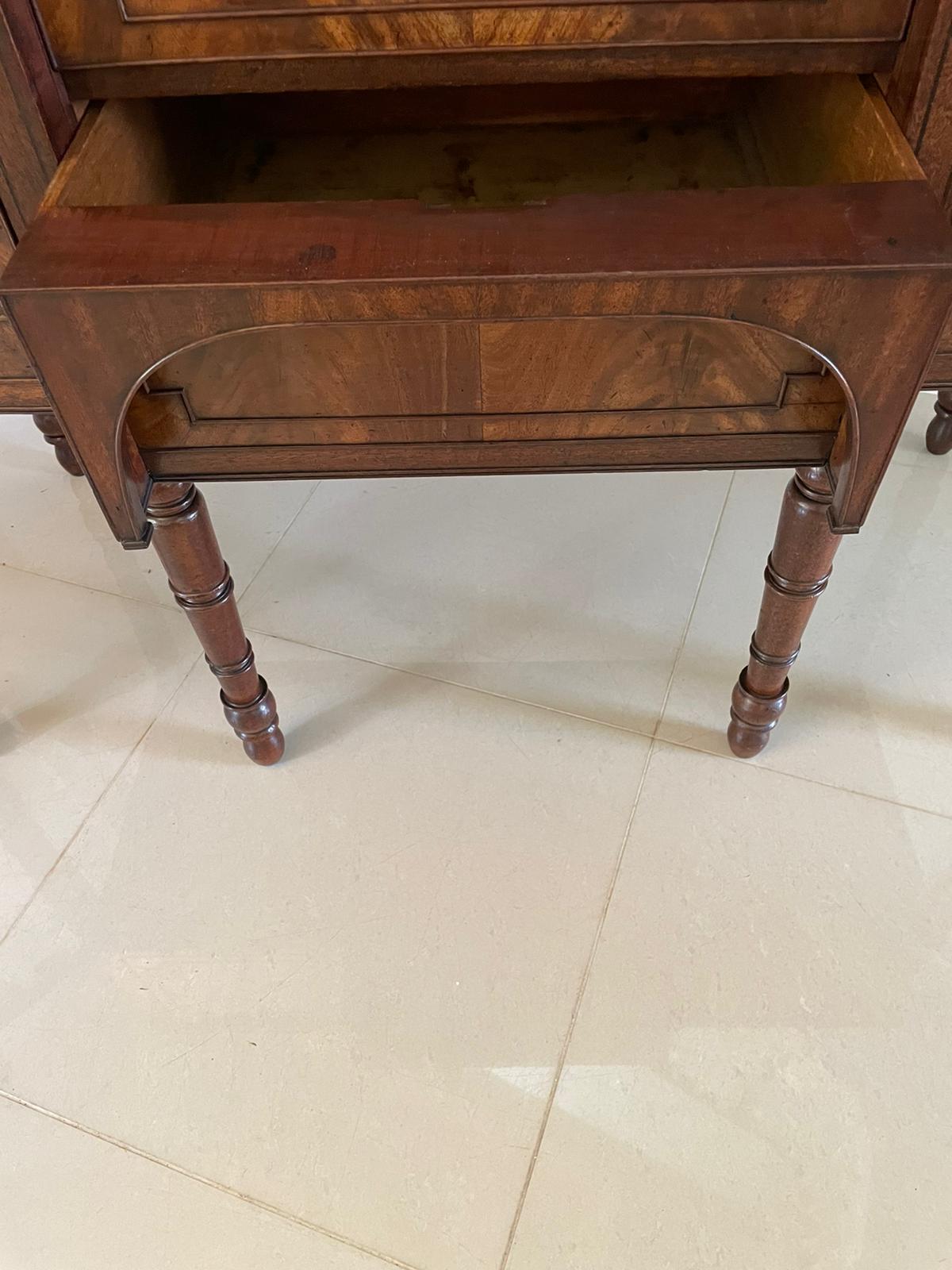 Antique George III Quality Mahogany Sideboard For Sale 3