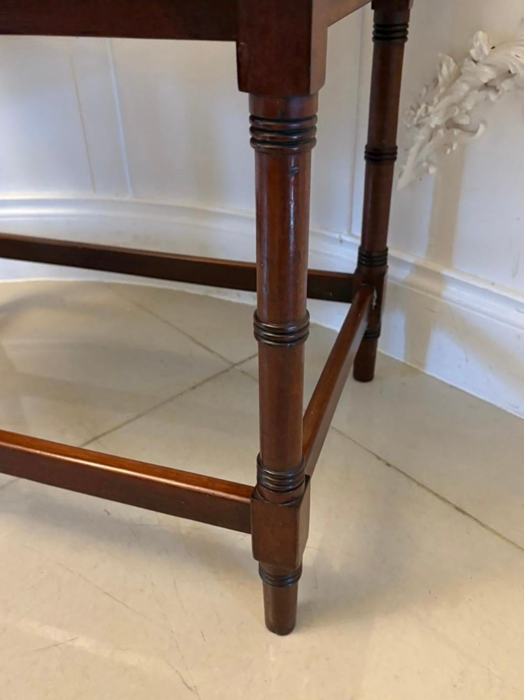 Ancienne lampe à plateau en acajou de qualité George III en vente 4
