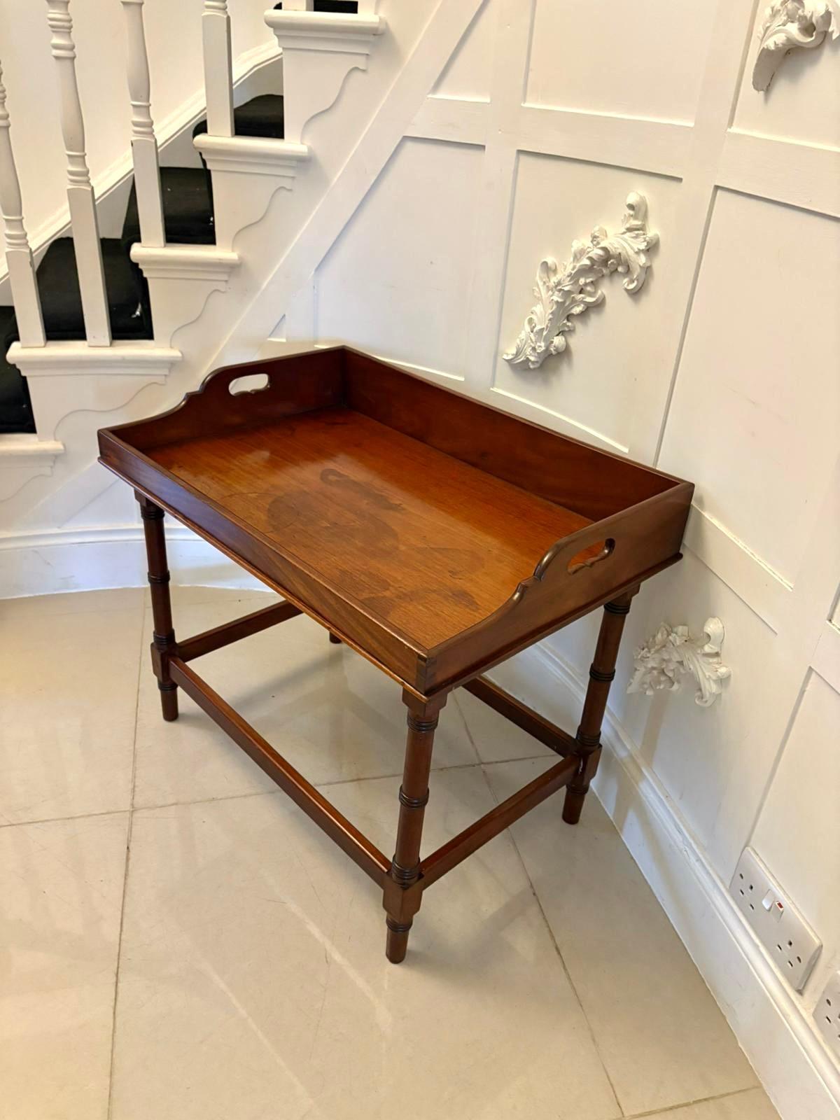 XIXe siècle Ancienne lampe à plateau en acajou de qualité George III en vente