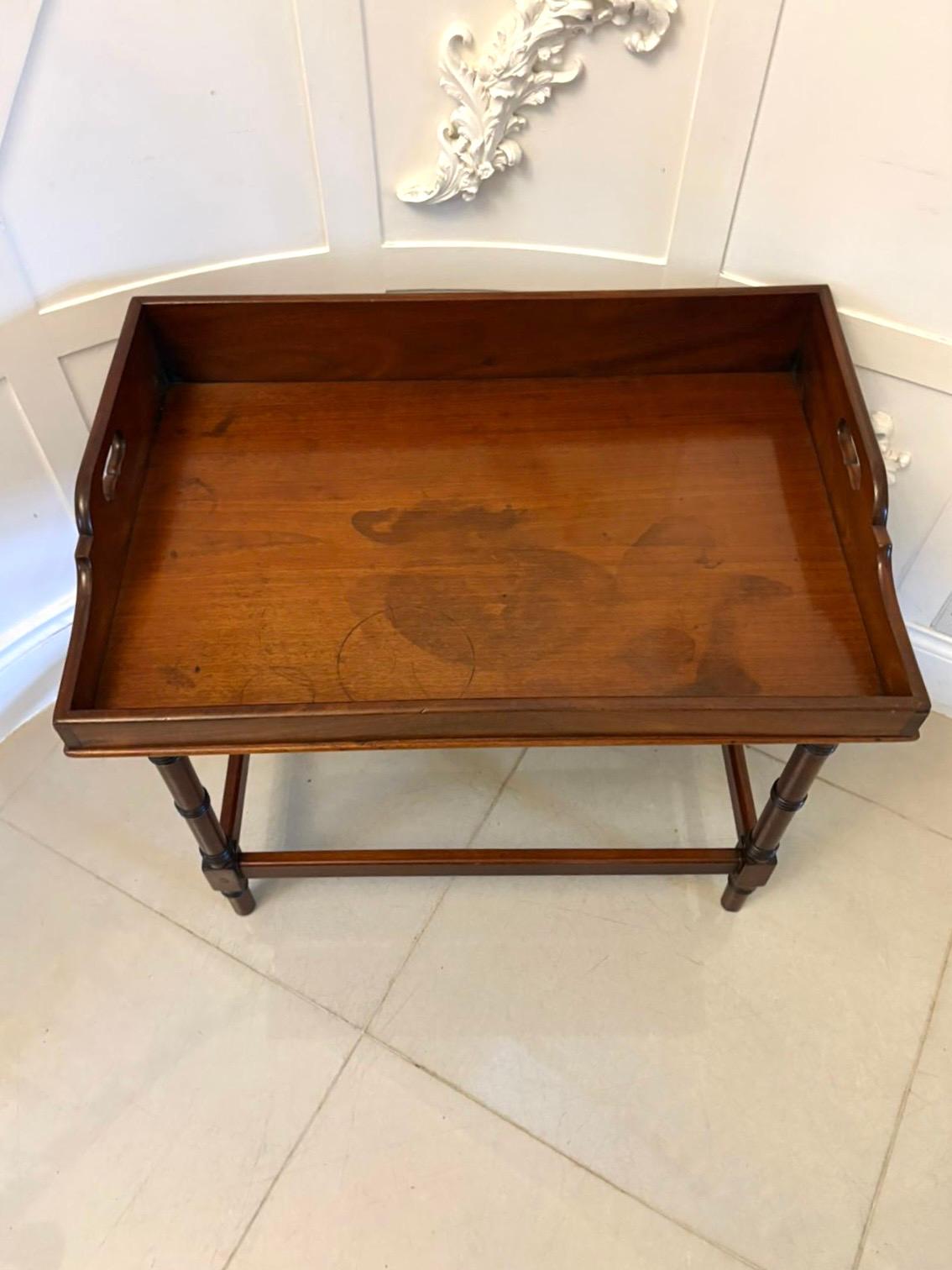 Autre Ancienne lampe à plateau en acajou de qualité George III en vente
