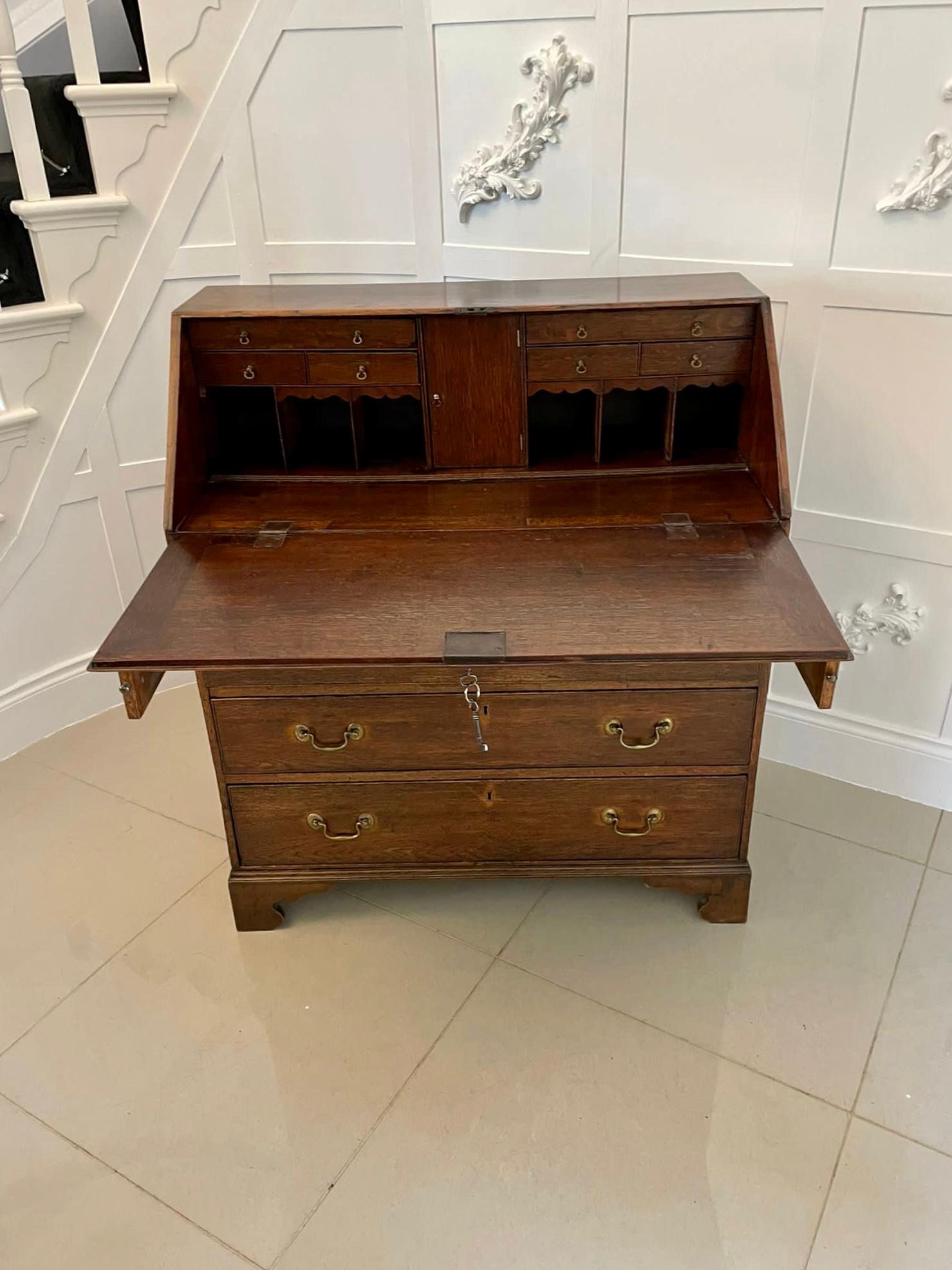 Antique George III Quality Oak Bureau In Good Condition In Suffolk, GB