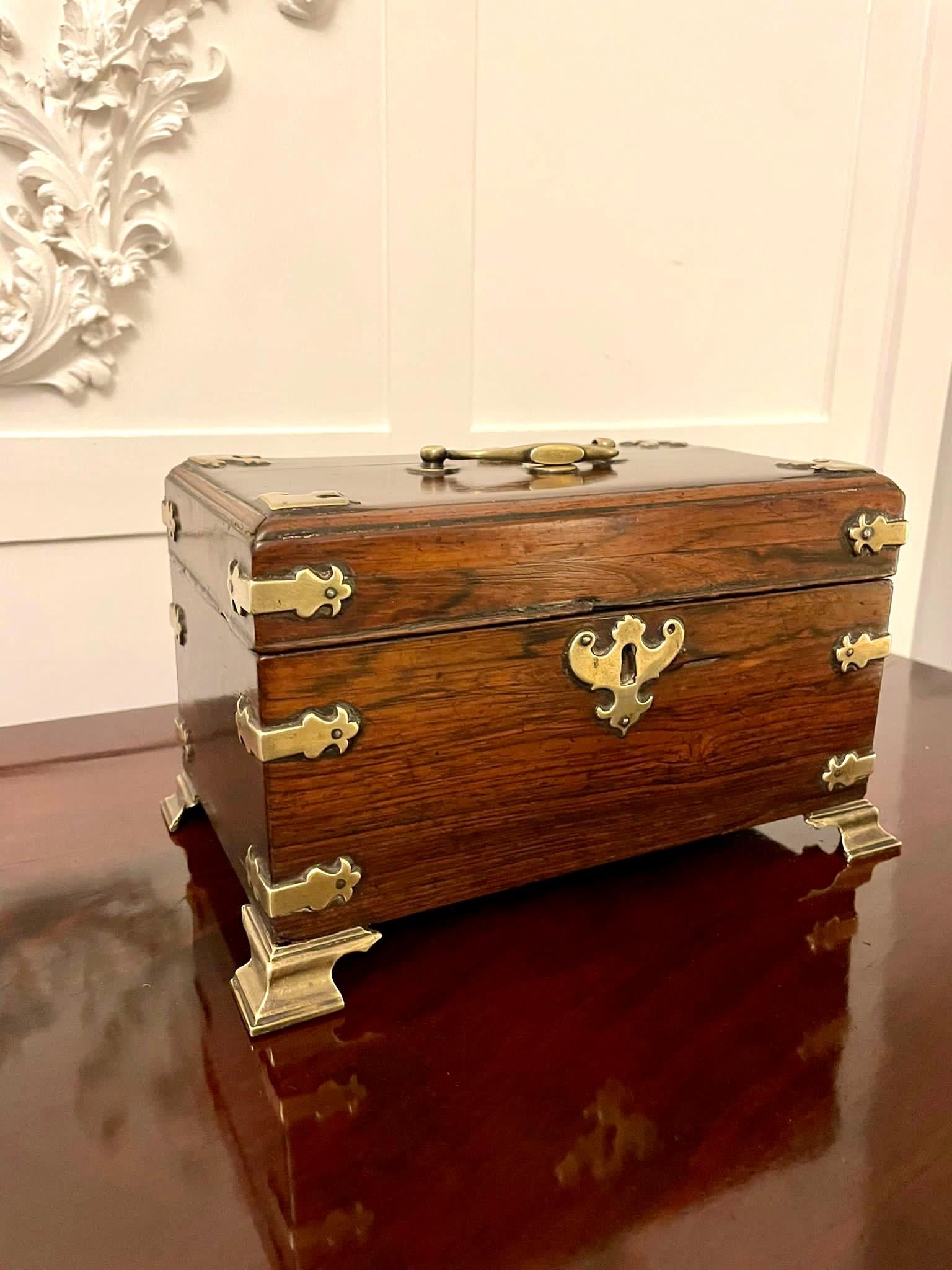 Antico porta tè in legno di palissandro e ottone di qualità Giorgio III in vendita 8