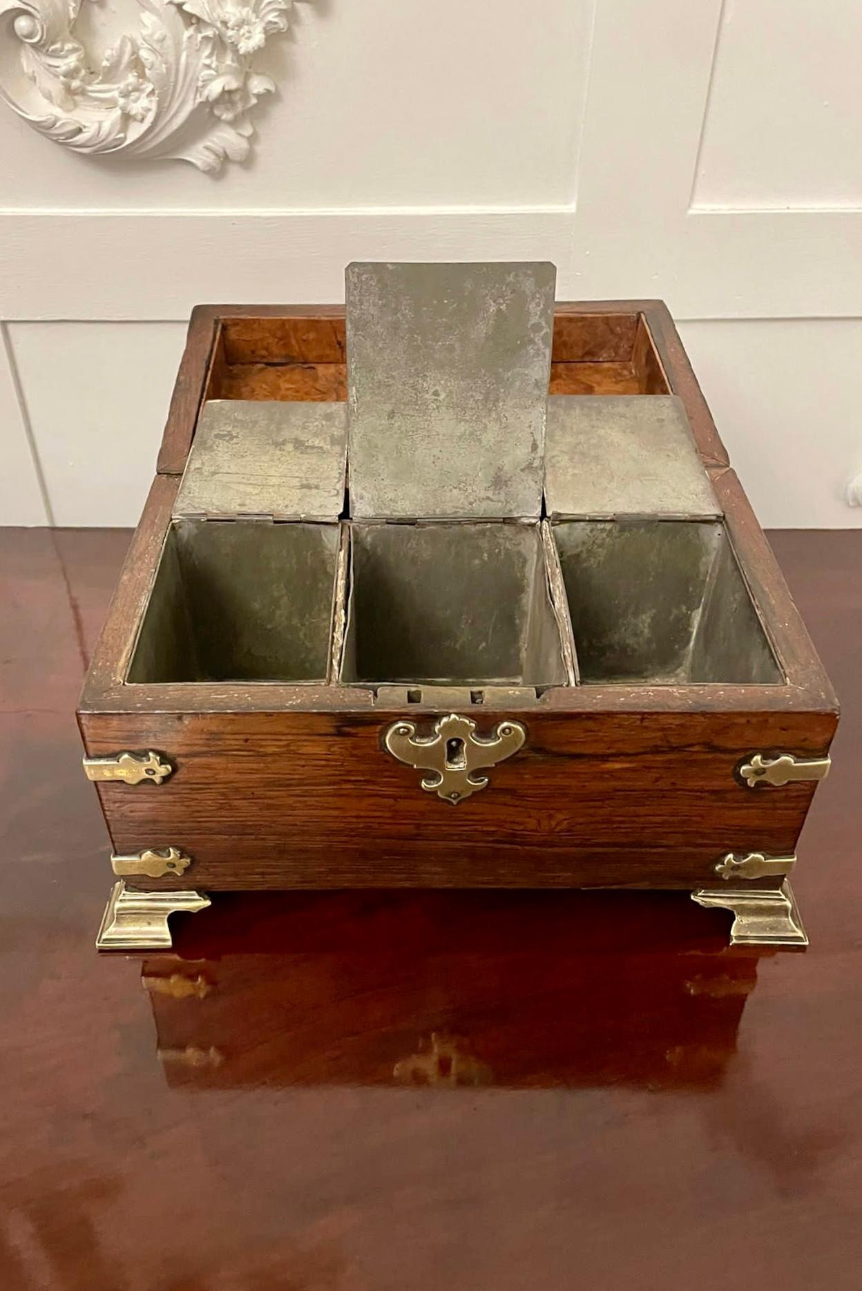 Début du XIXe siècle Ancienne boîte à thé de qualité en bois de rose et laiton George III en vente