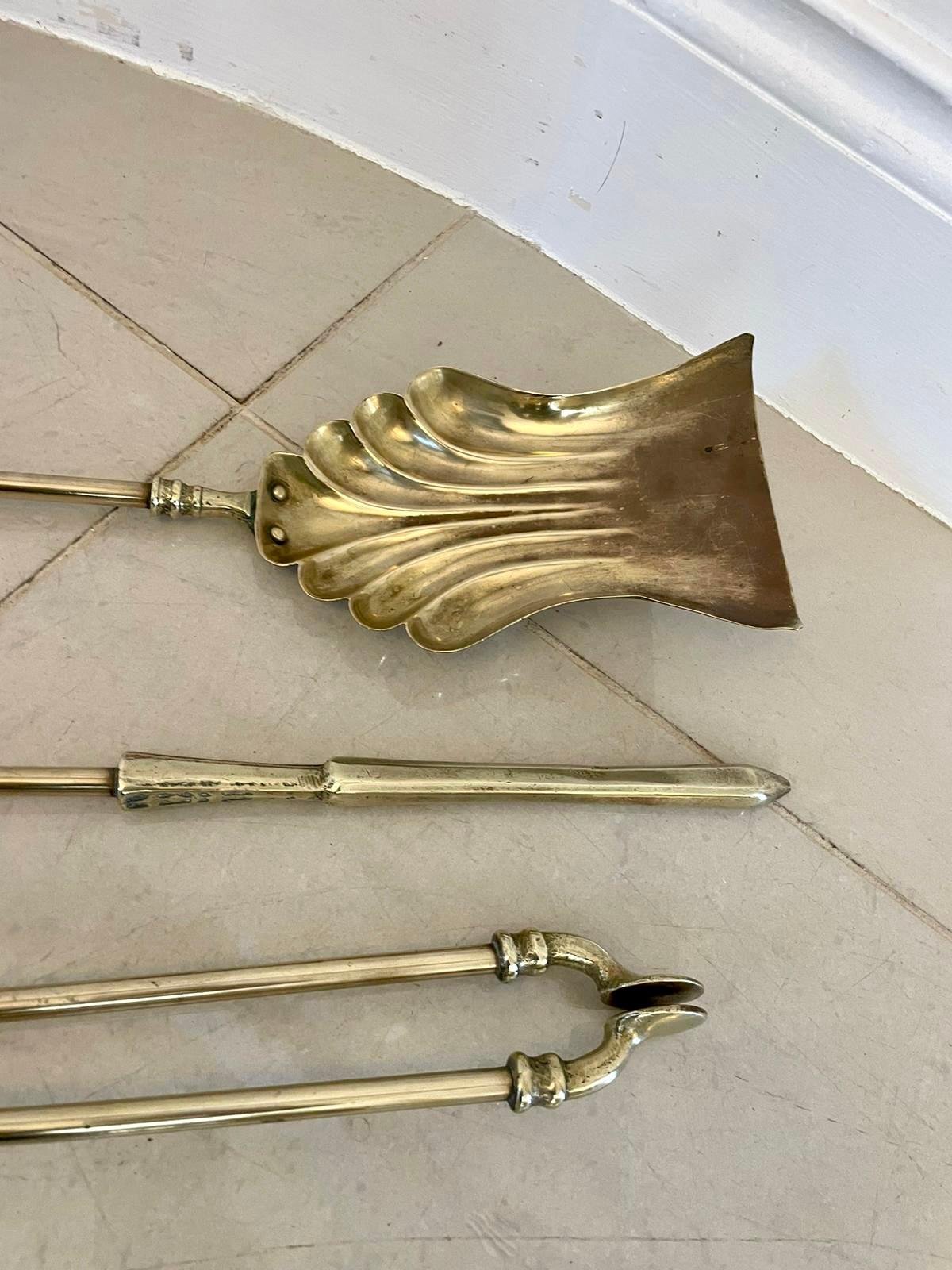Antique George III Quality Set of 3 Brass Fire Irons In Good Condition For Sale In Suffolk, GB