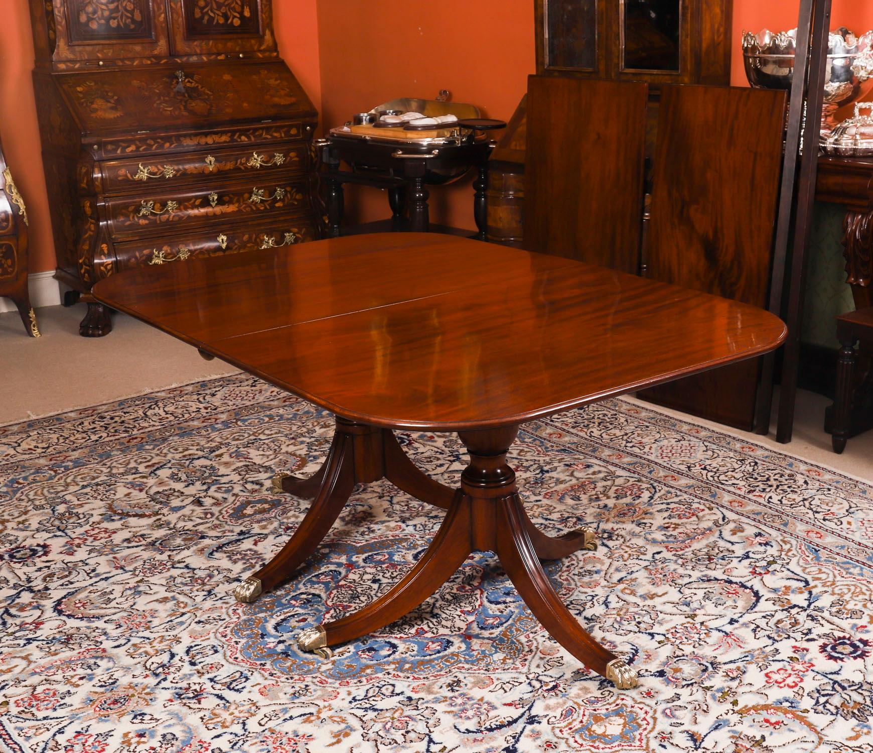 Mahogany Antique George III Regency Dining Table Circa 1820 with 10 Dining Chairs For Sale