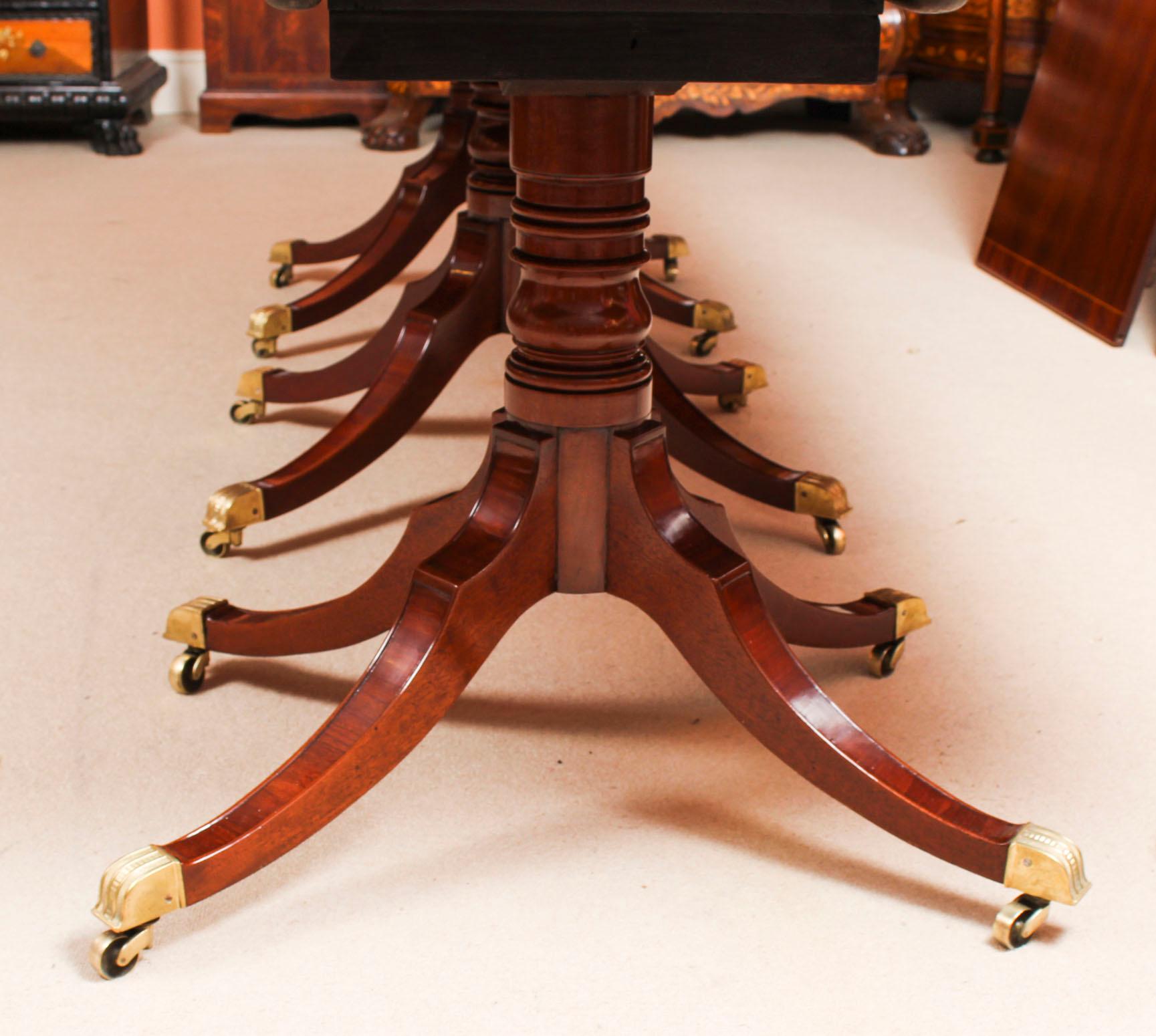 Antique George III Regency Flame Mahogany Triple Pillar Dining Table 10